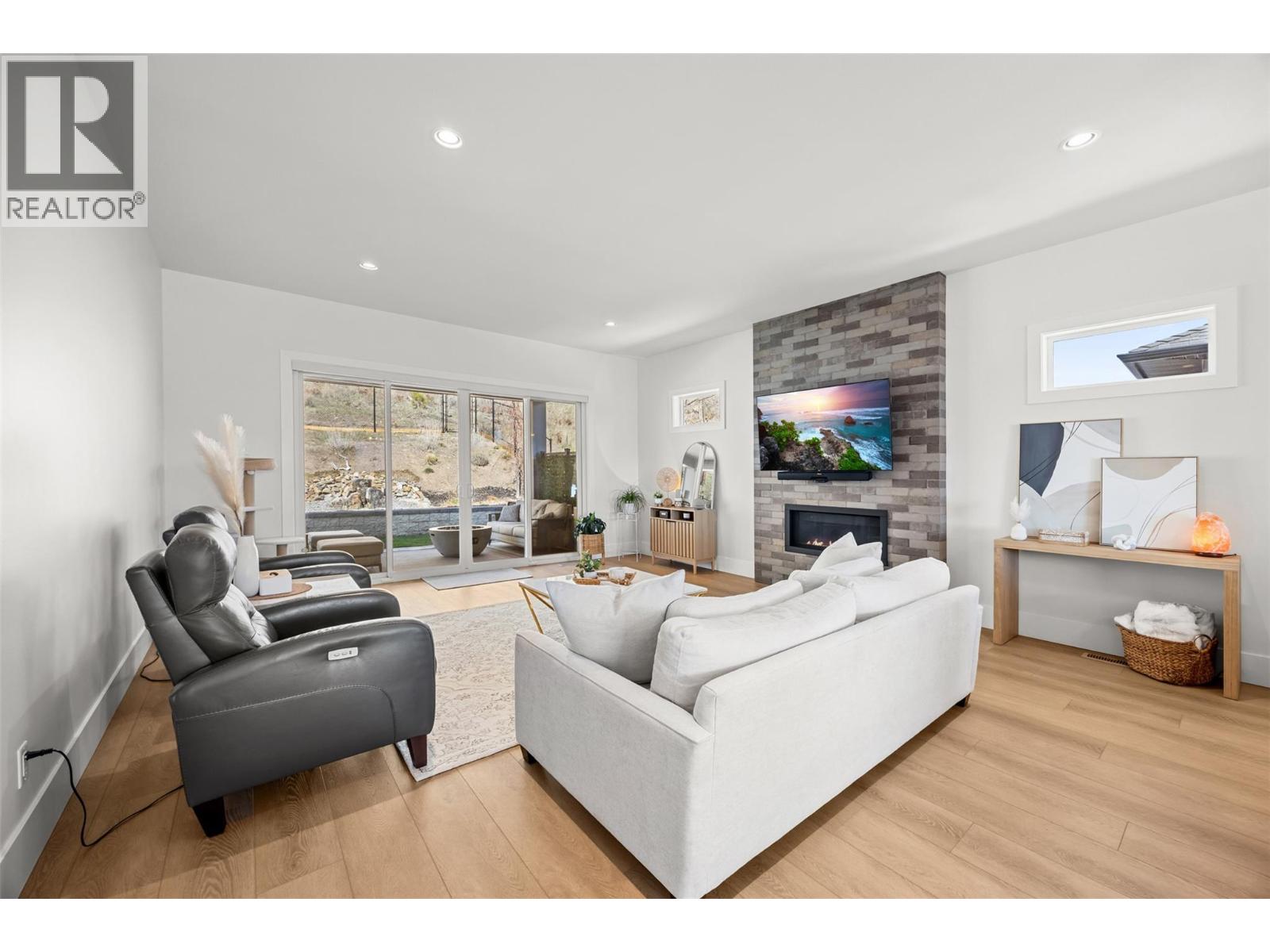 2598 Crown Crest Drive, West Kelowna