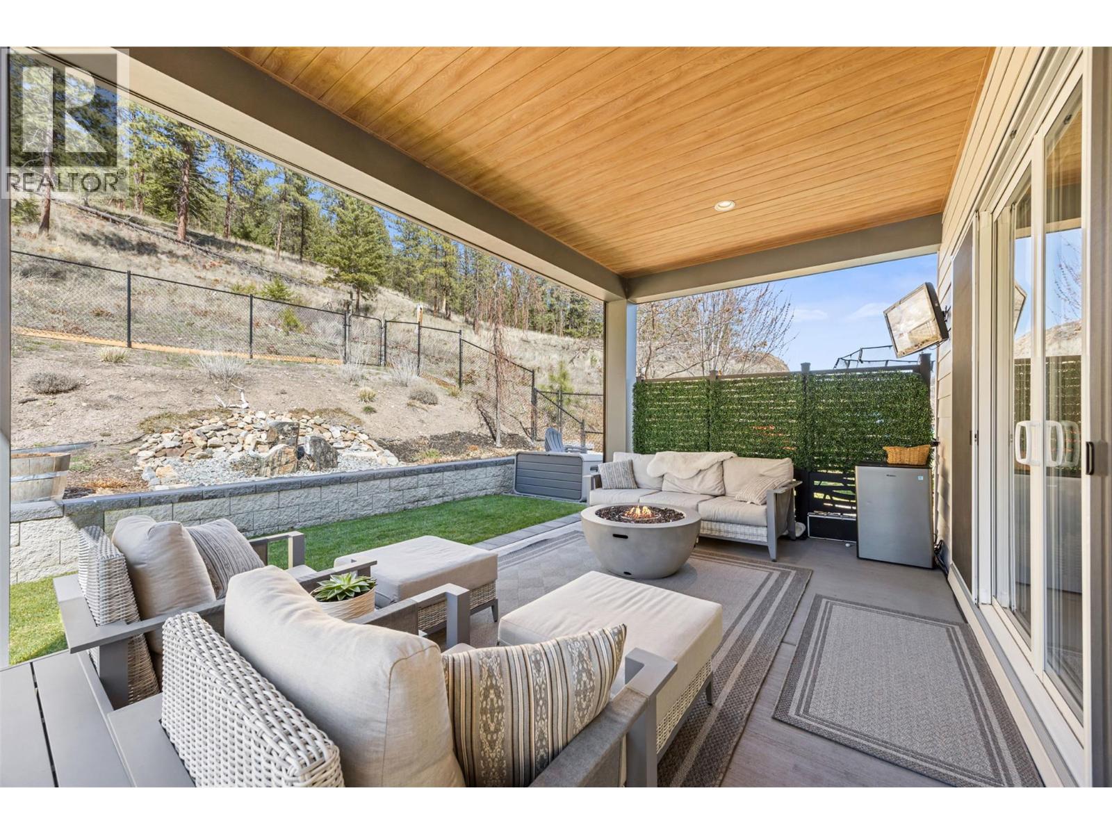 2598 Crown Crest Drive, West Kelowna