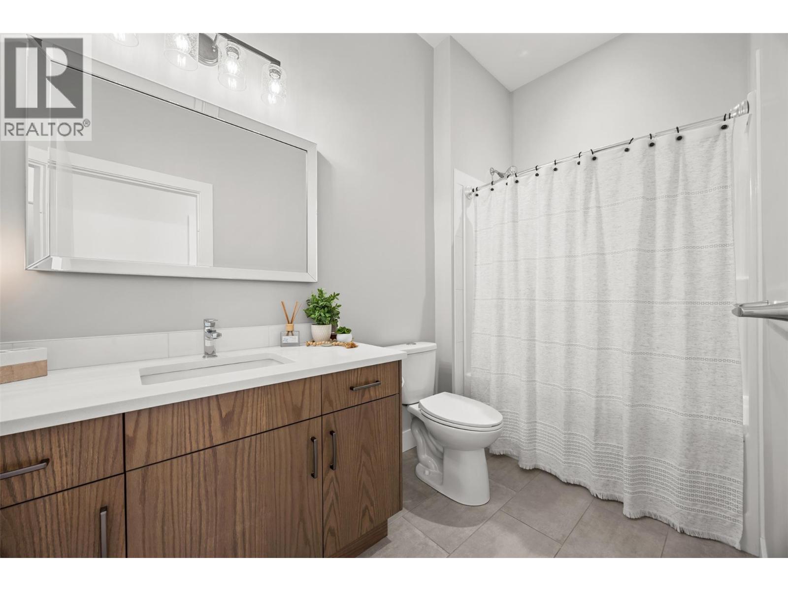 2598 Crown Crest Drive, West Kelowna