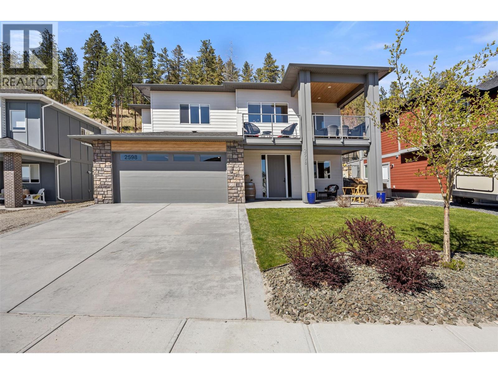 2598 Crown Crest Drive, West Kelowna