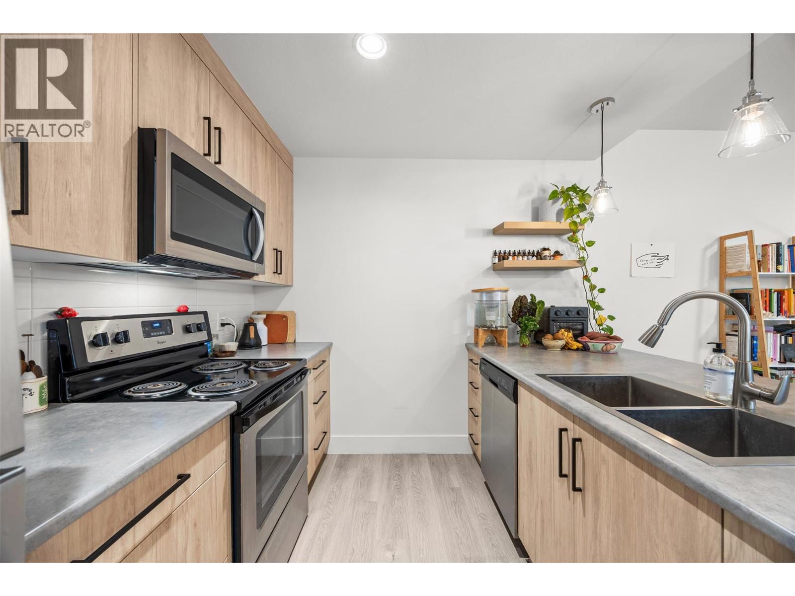 2598 Crown Crest Drive, West Kelowna