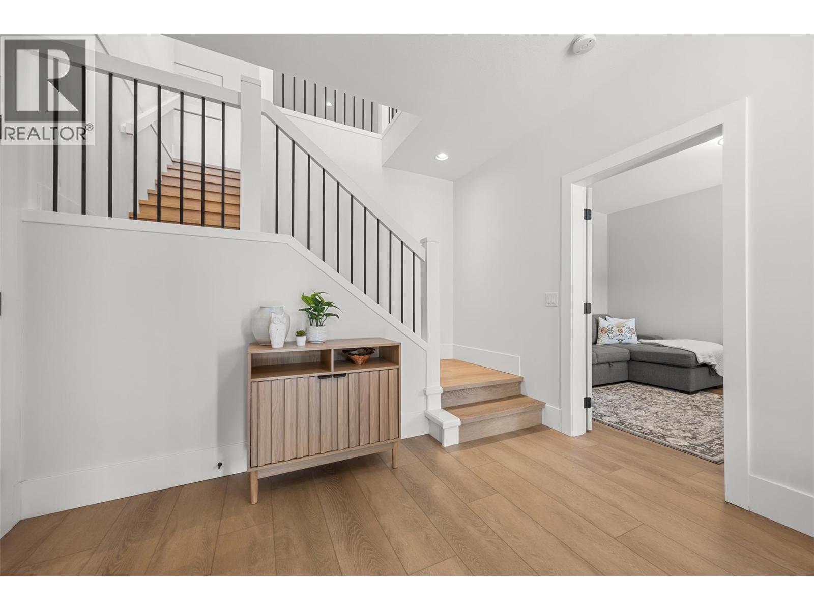 2598 Crown Crest Drive, West Kelowna