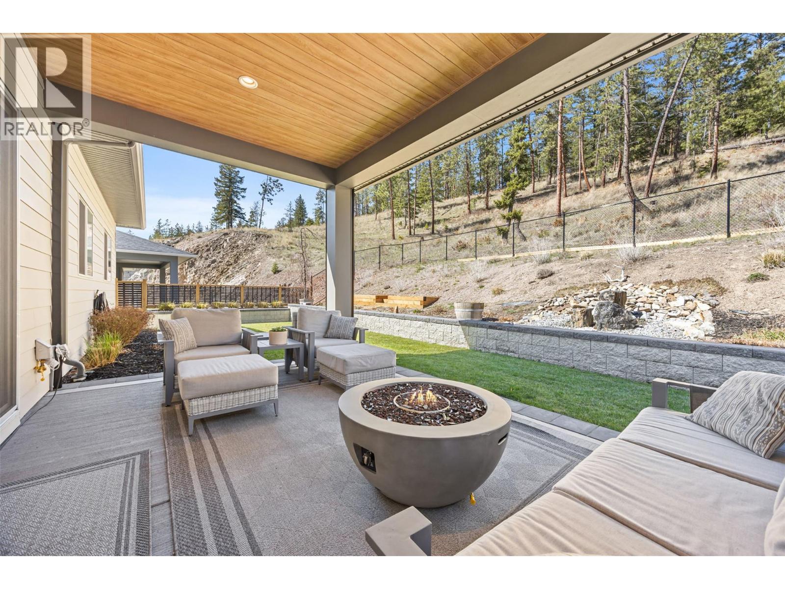 2598 Crown Crest Drive, West Kelowna