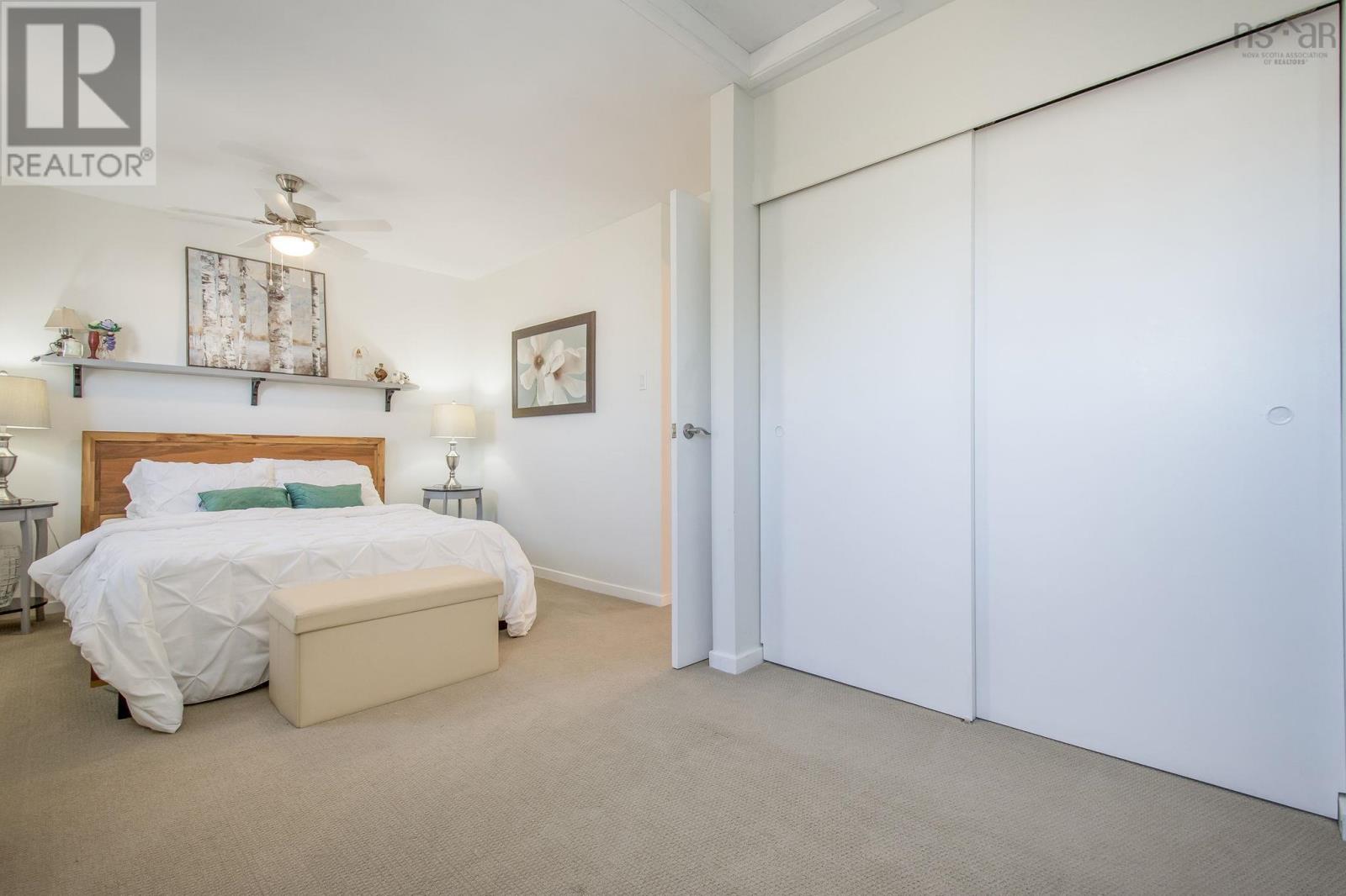 Property 17 of 30 of 552 South Broadway Avenue