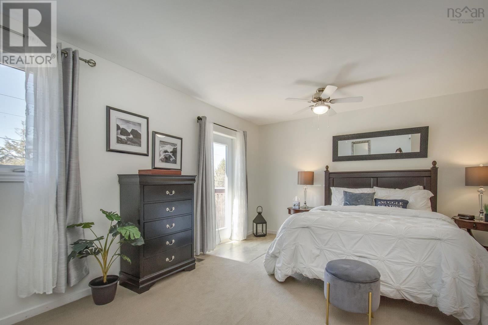 Property 20 of 30 of 552 South Broadway Avenue