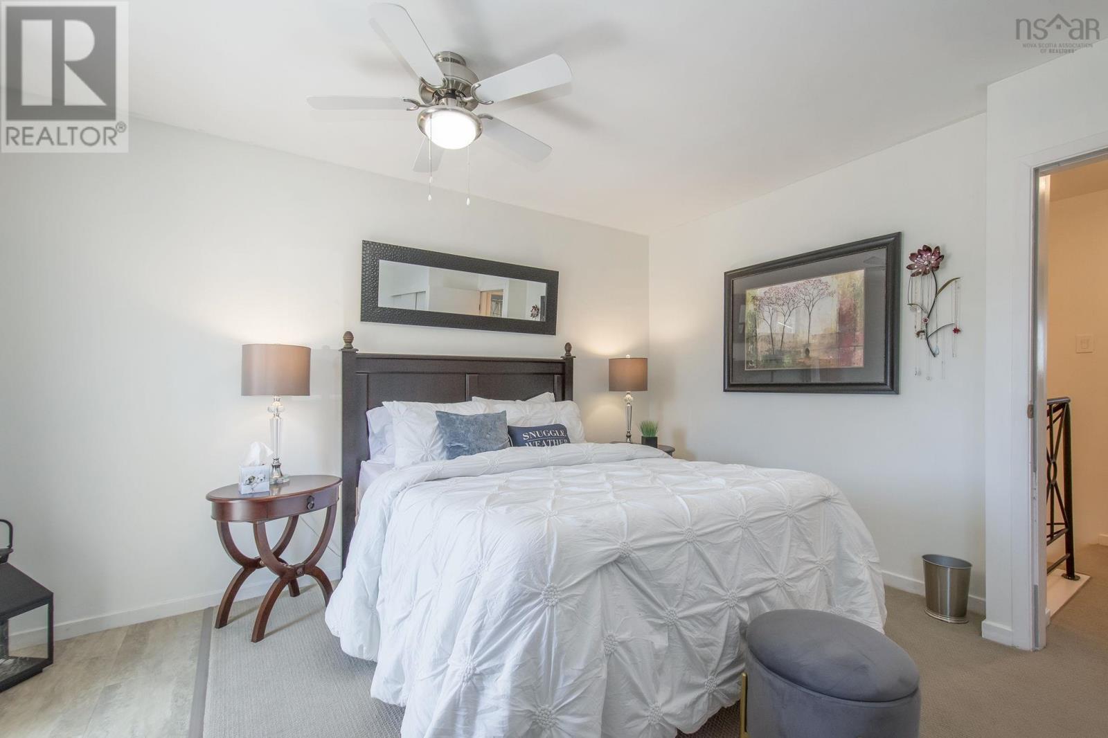 Property 22 of 30 of 552 South Broadway Avenue