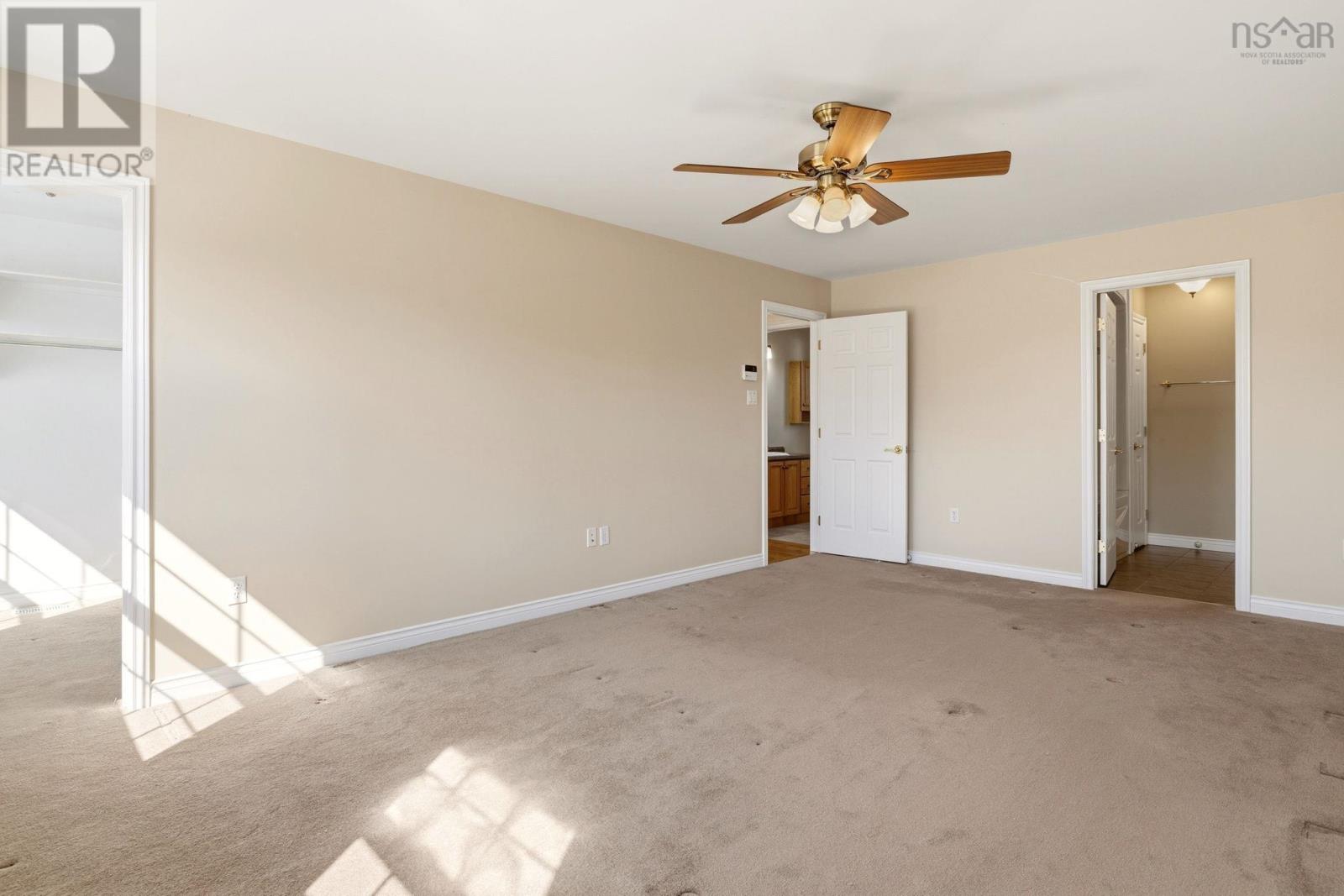 Property 17 of 49 of 90 Fieldstone Street