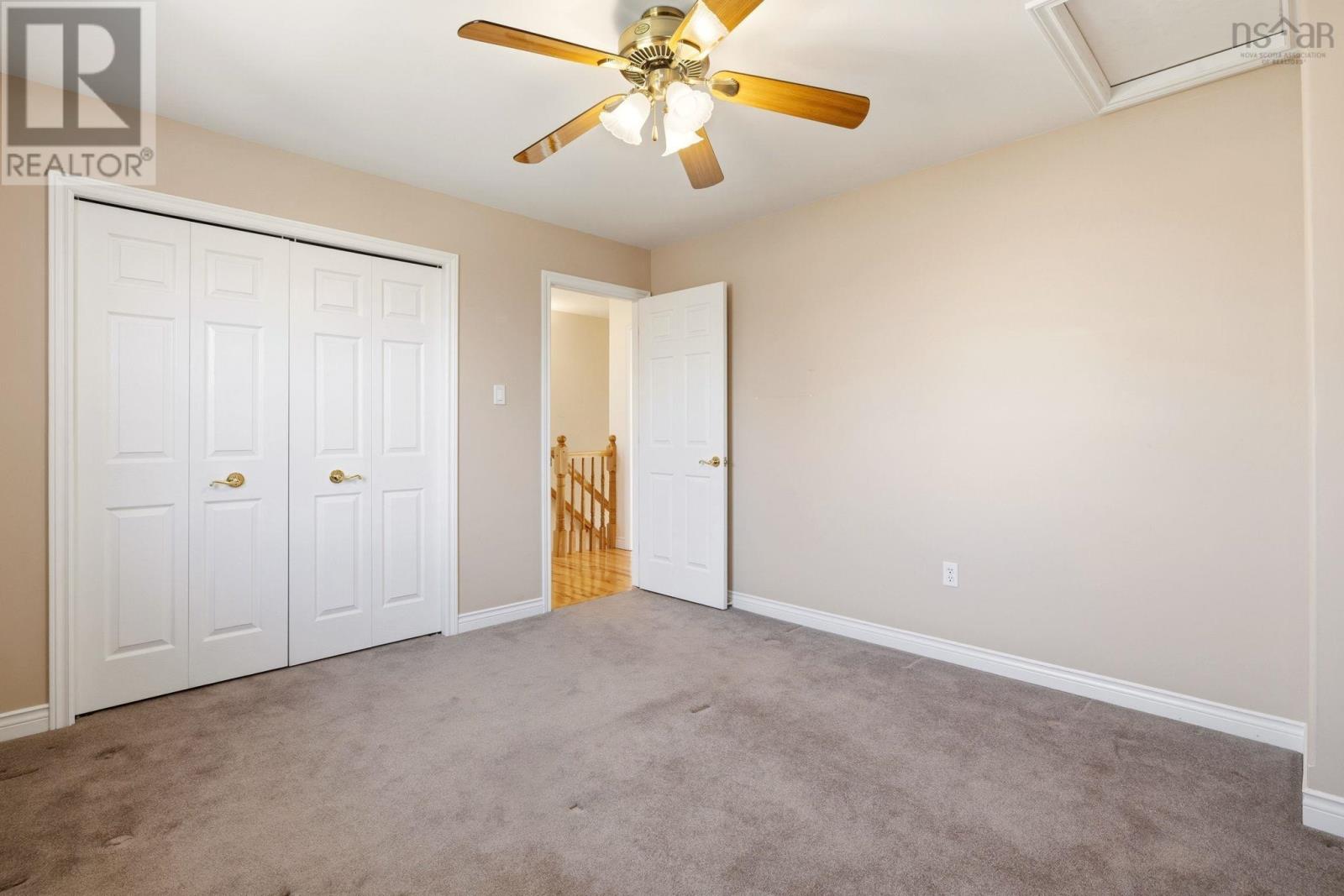 Property 22 of 49 of 90 Fieldstone Street