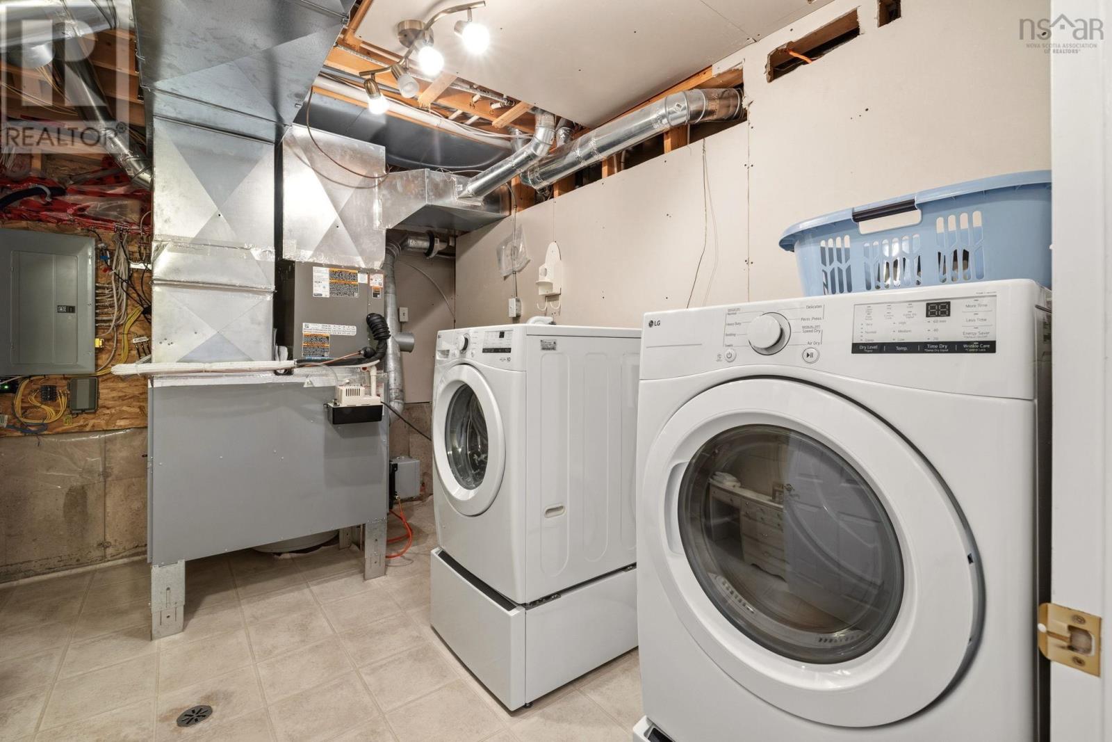 Property 31 of 49 of 90 Fieldstone Street