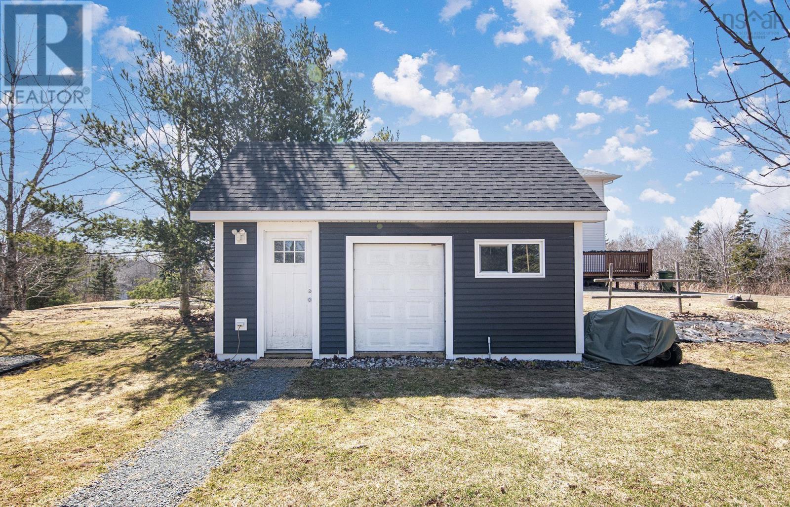 Property 36 of 51 of 764 Cobequid Road