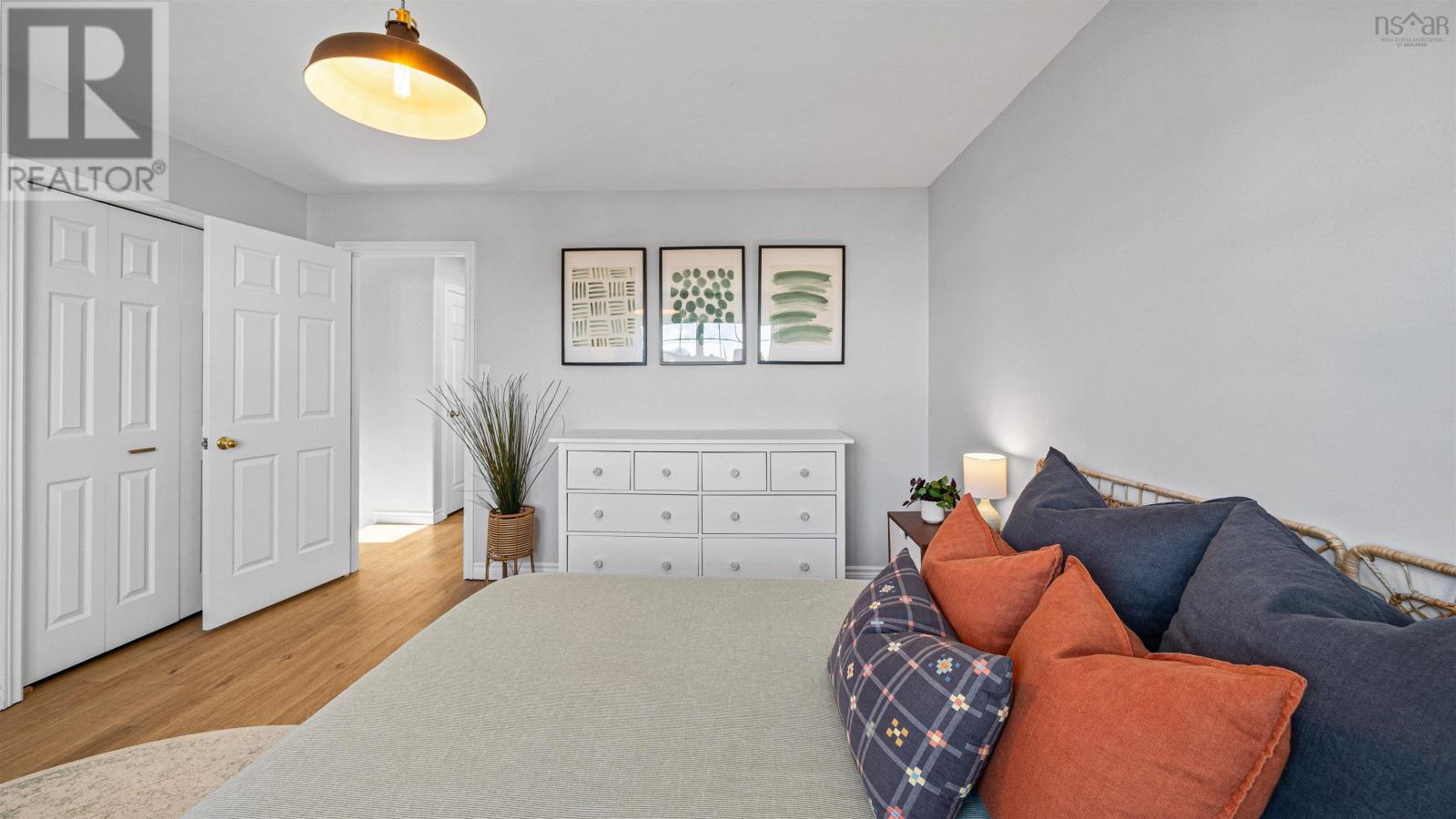 Property 17 of 27 of 160 James Street