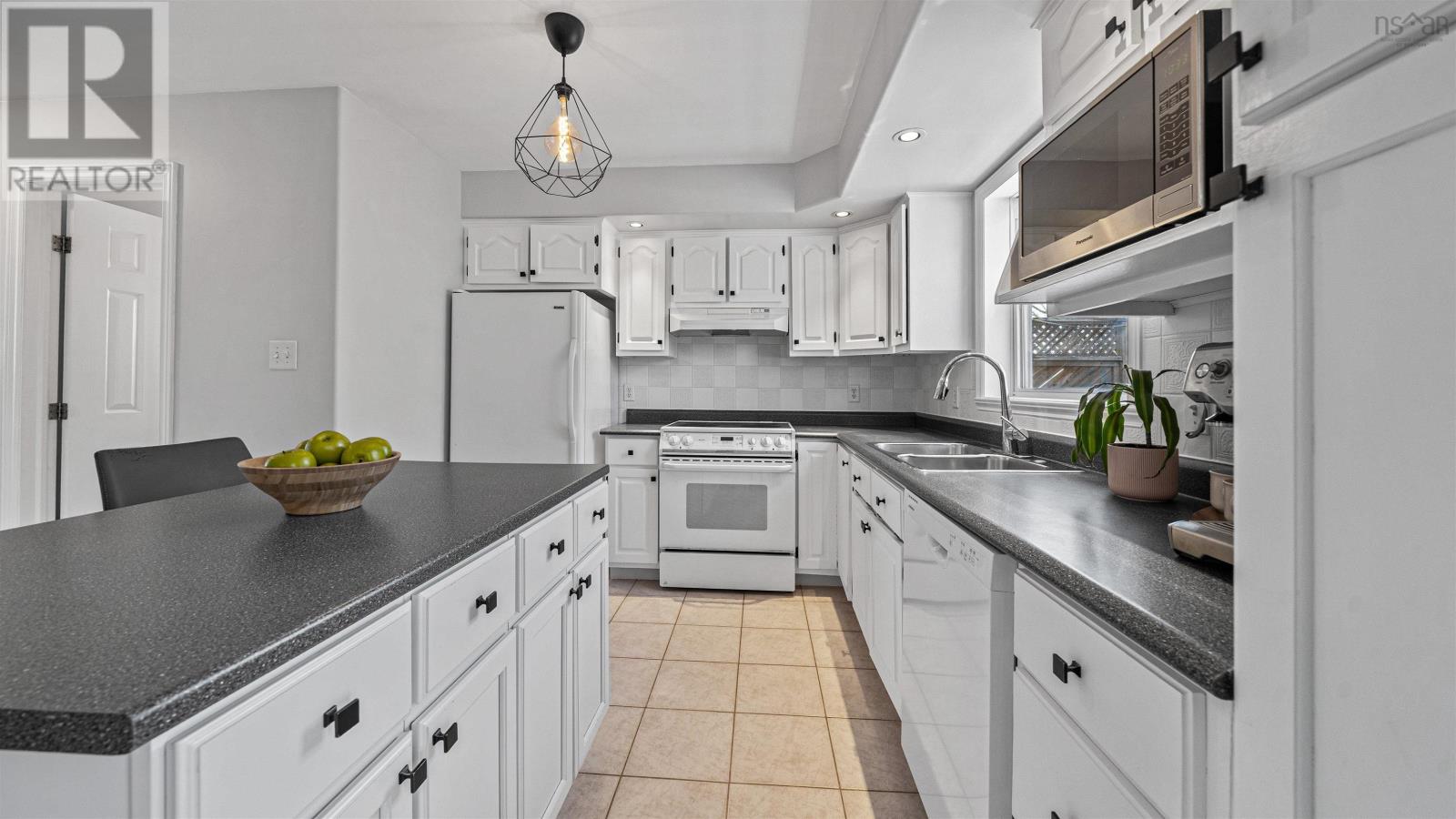 Property 7 of 27 of 160 James Street