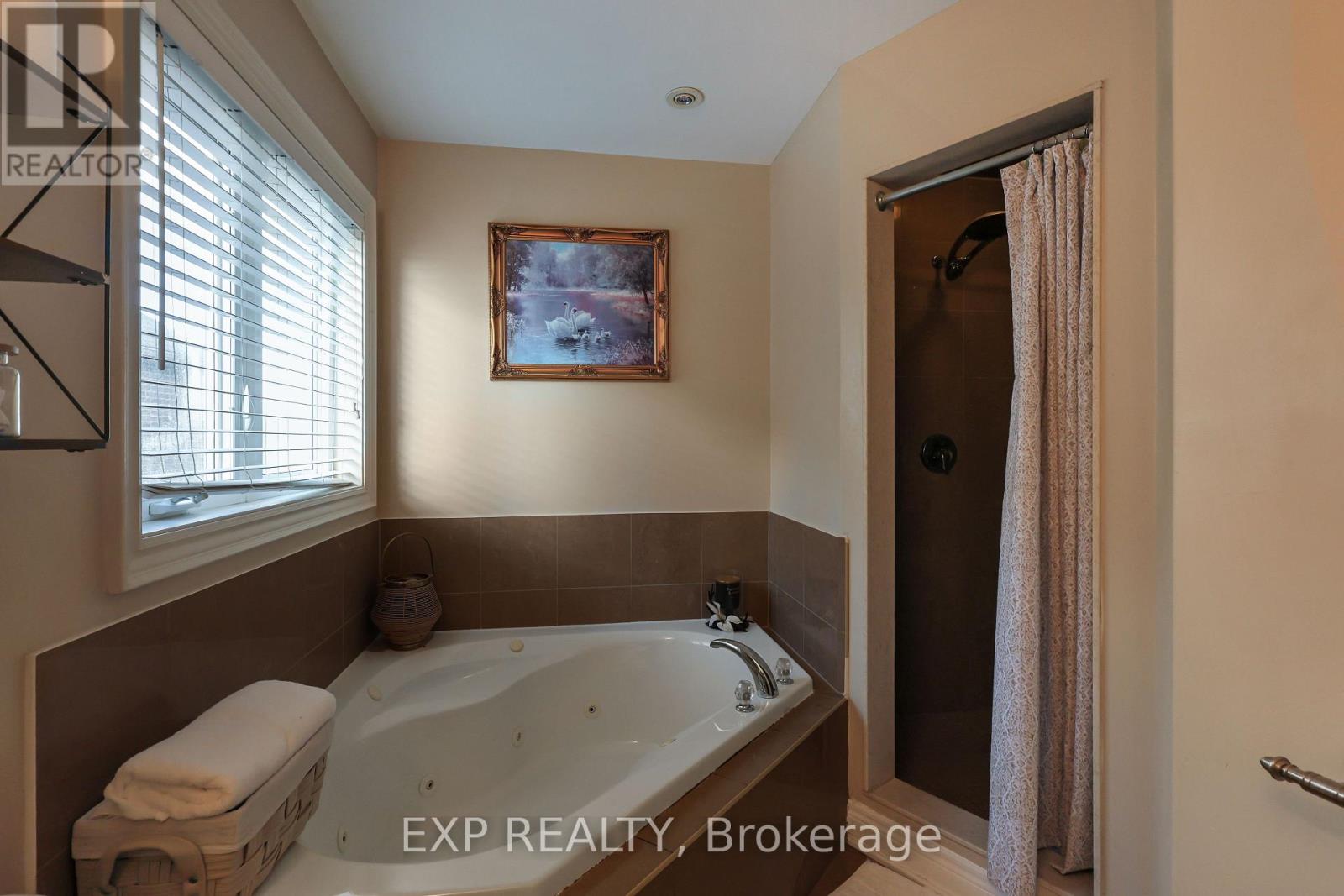 254 RYMAL ROAD W - 16