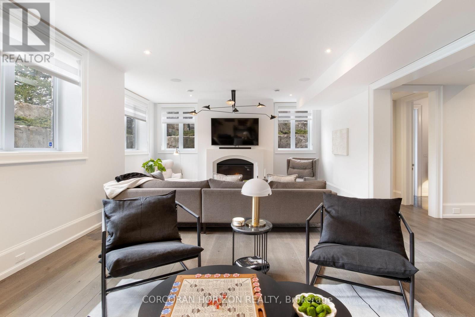 31 REID COURT - 31