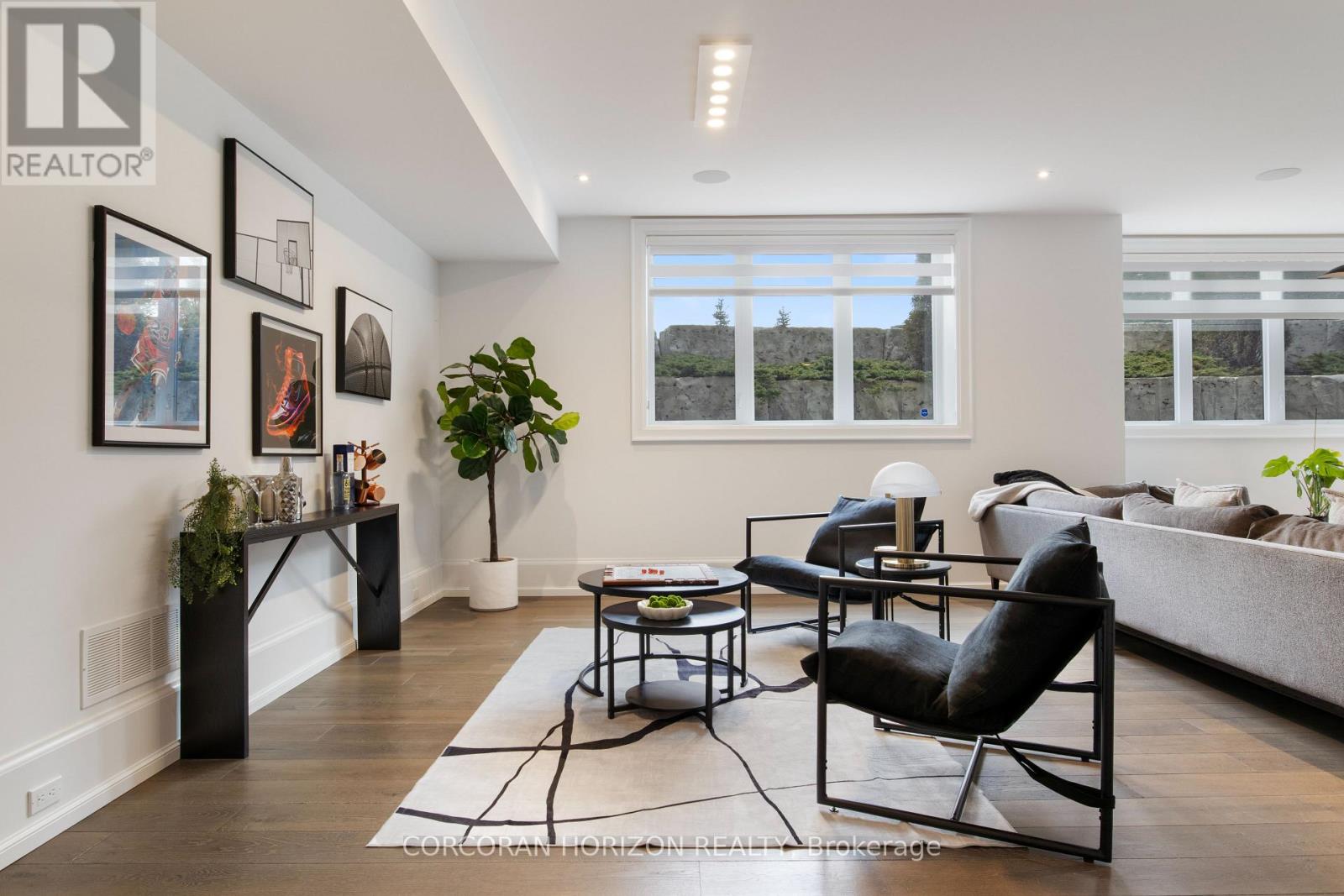 31 REID COURT - 33