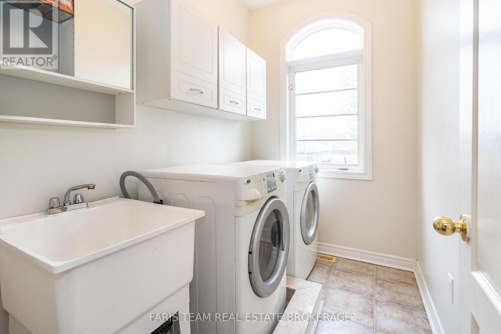 1244 MARY-LOU STREET - 21