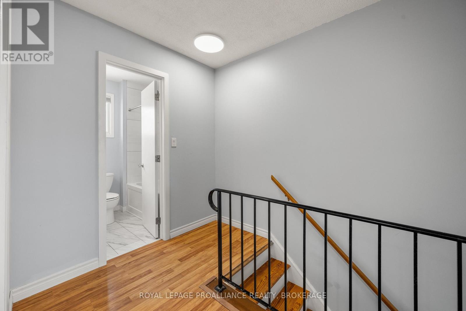 28 ROSEMUND CRESCENT — photo 23