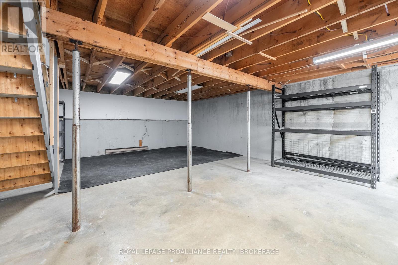 28 ROSEMUND CRESCENT — photo 34