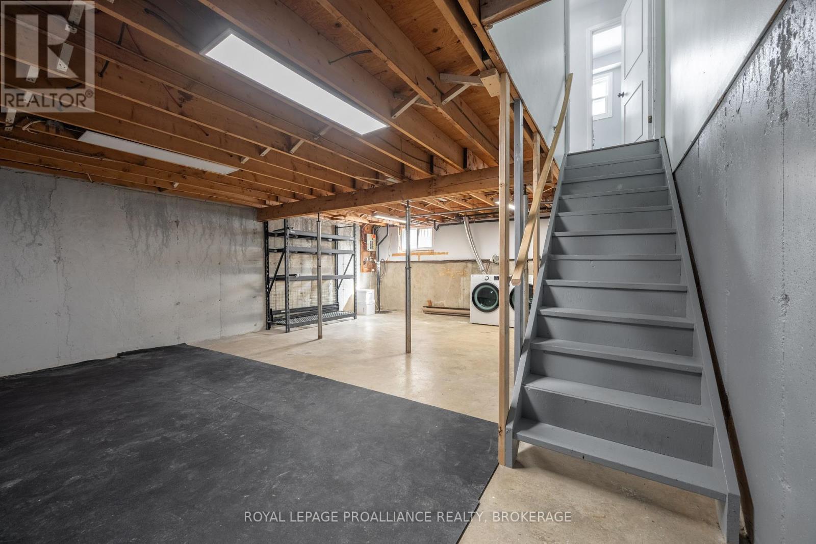 28 ROSEMUND CRESCENT — photo 31