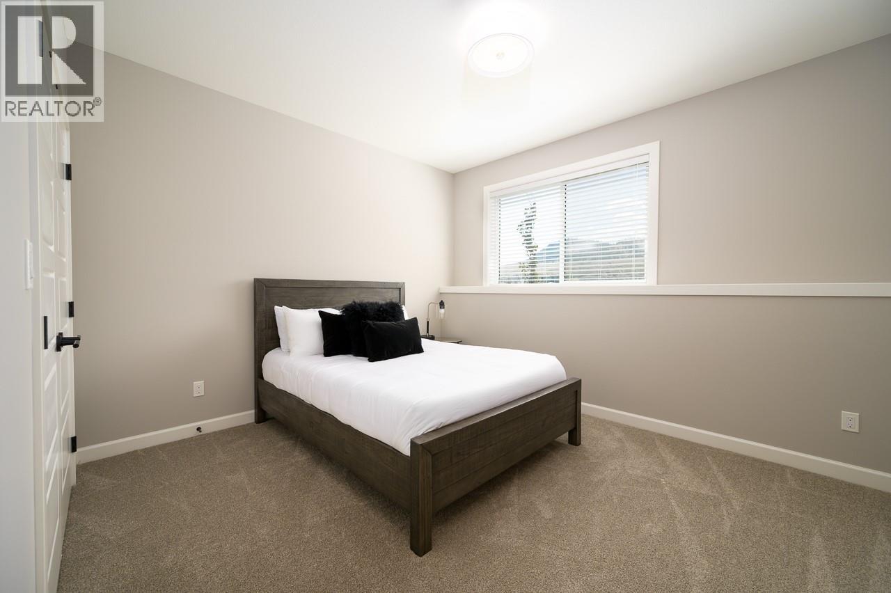260 RUE CHEVAL NOIR Unit# 1, Kamloops