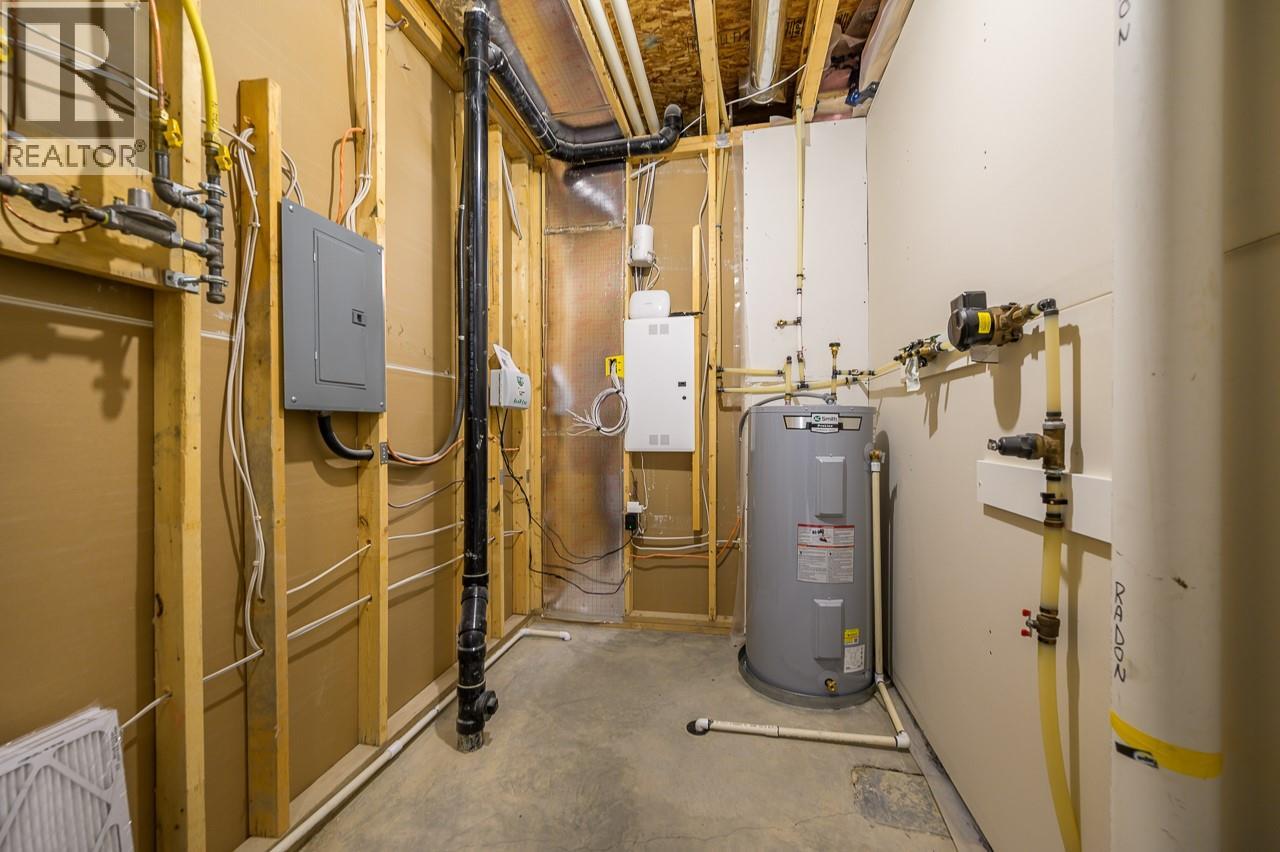 260 RUE CHEVAL NOIR Unit# 1, Kamloops