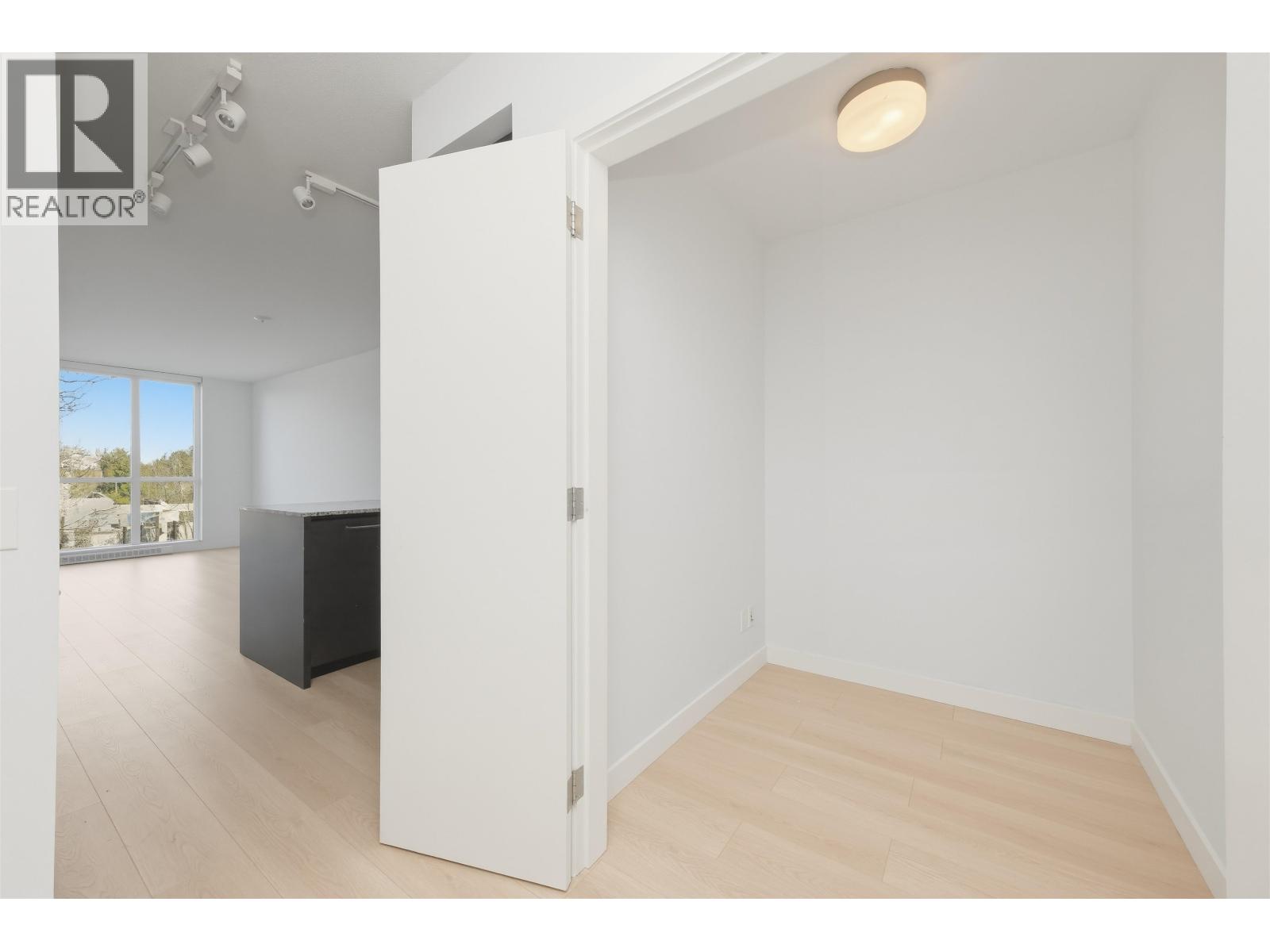 610 6180 COONEY ROAD, Richmond