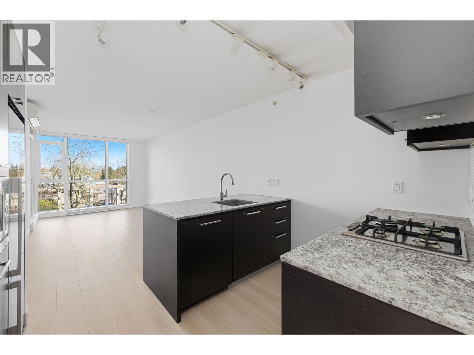 610 6180 COONEY ROAD, Richmond