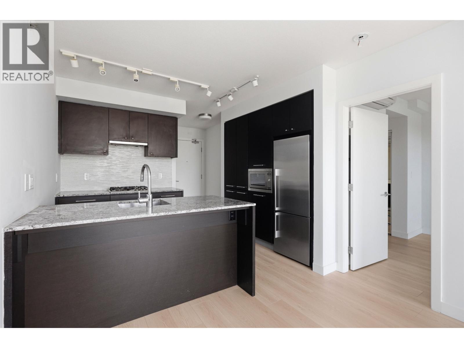 610 6180 COONEY ROAD, Richmond