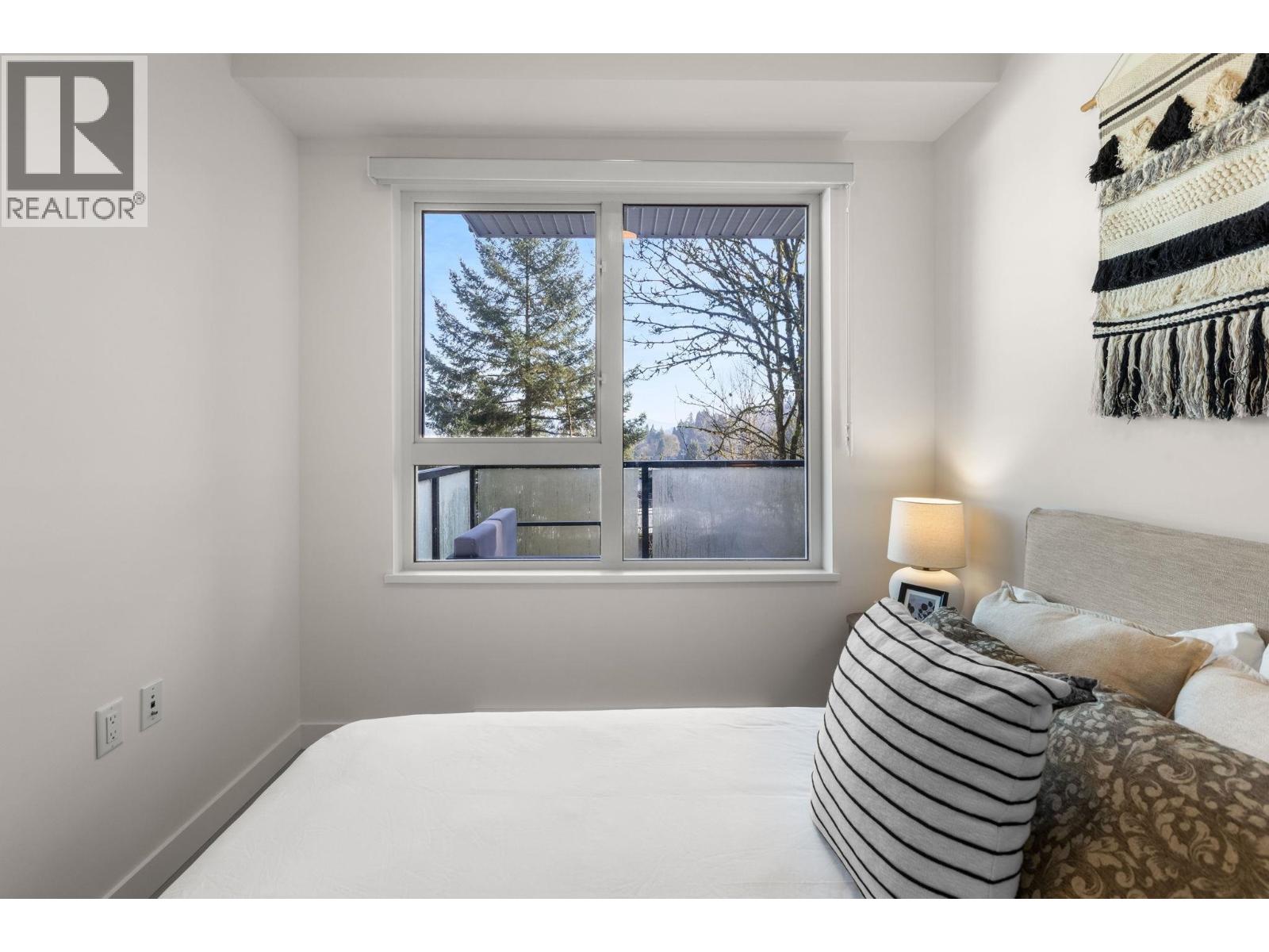 402 2002 ST. GEORGE STREET, Port Moody