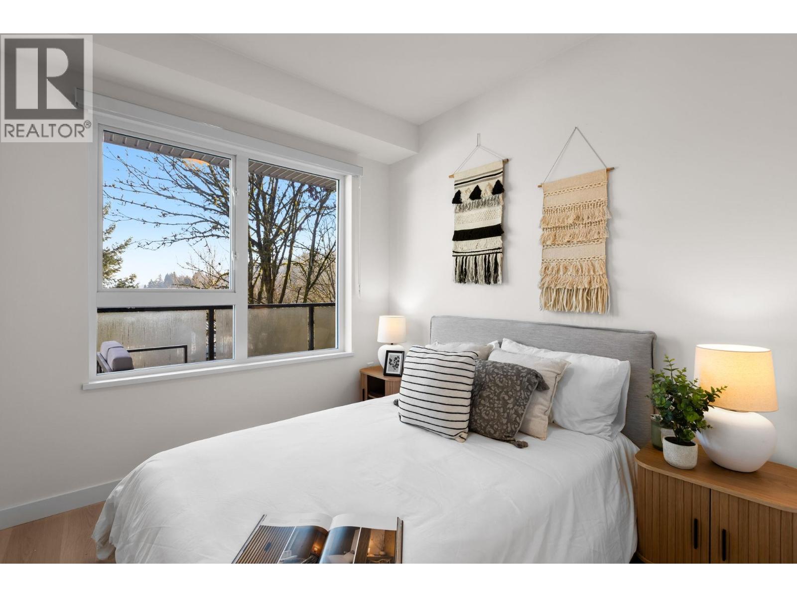 402 2002 ST. GEORGE STREET, Port Moody