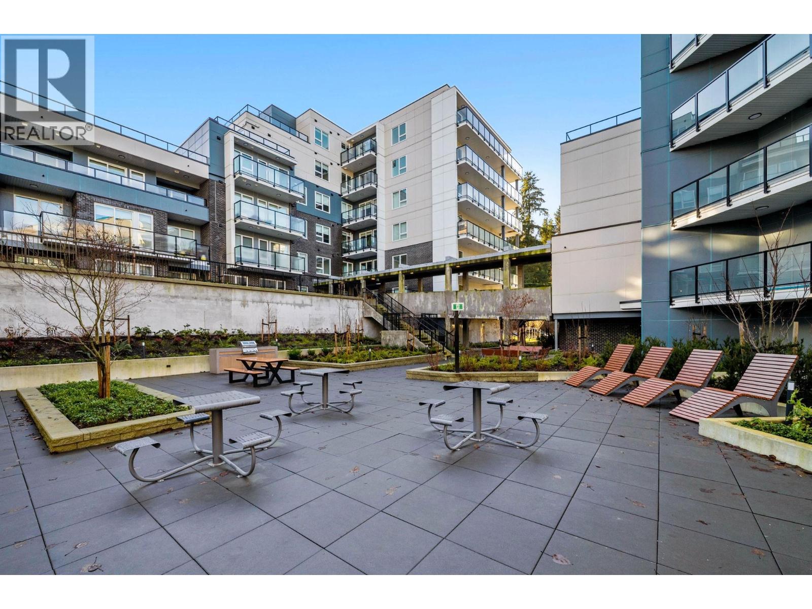 402 2002 ST. GEORGE STREET, Port Moody