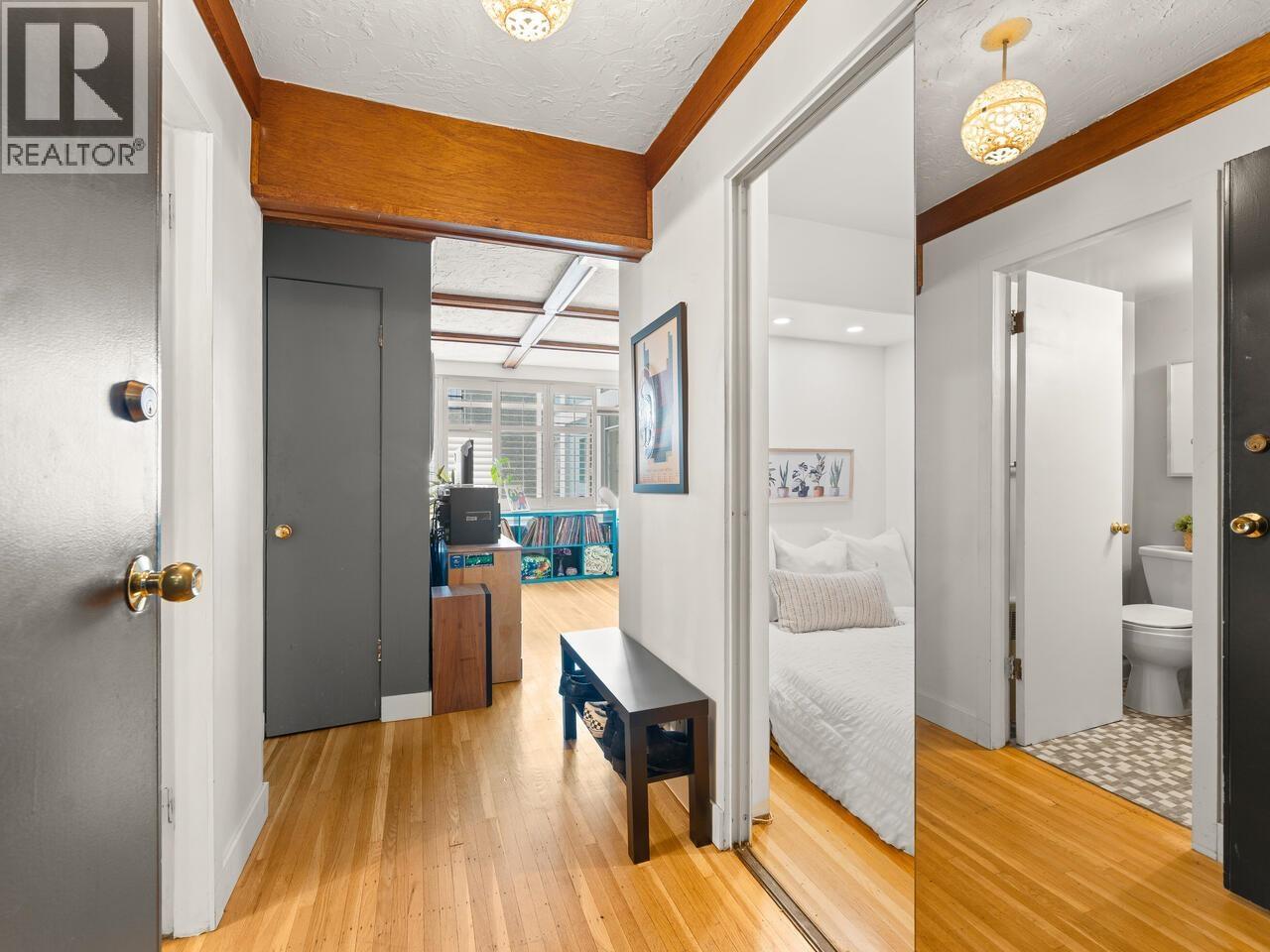 304 1975 PENDRELL STREET, Vancouver