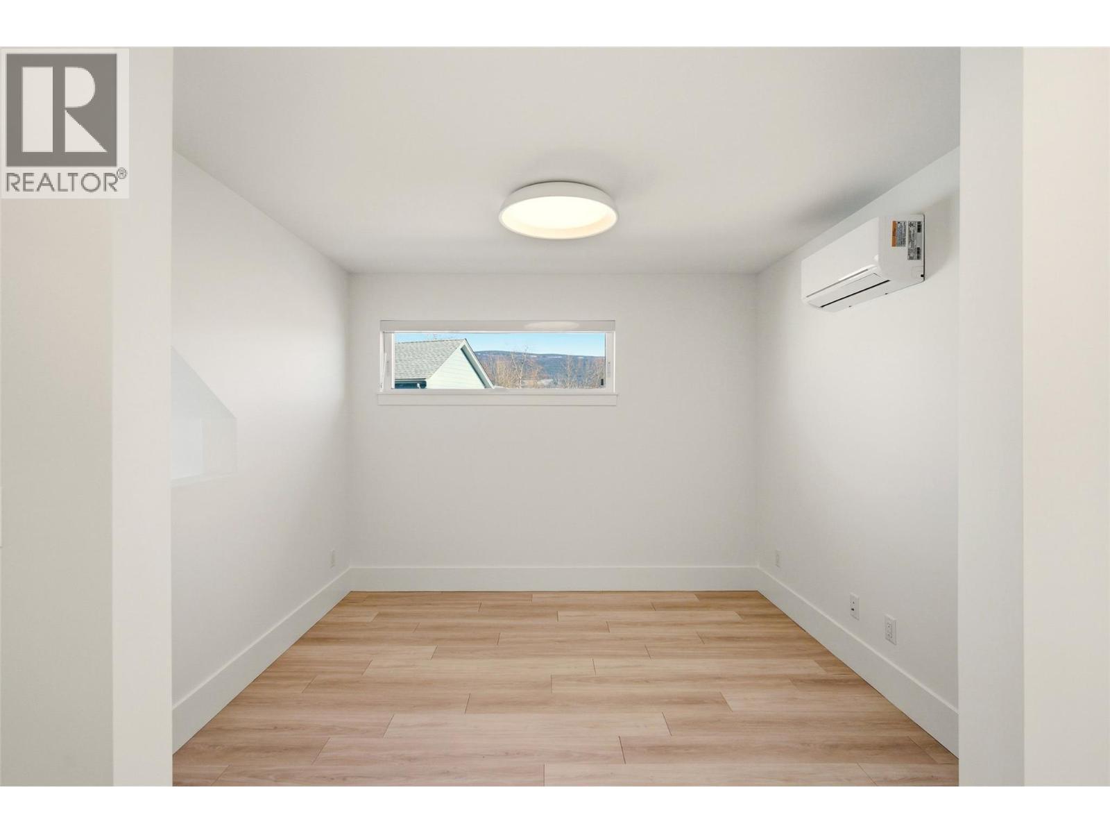 3000 Landry Crescent, Summerland