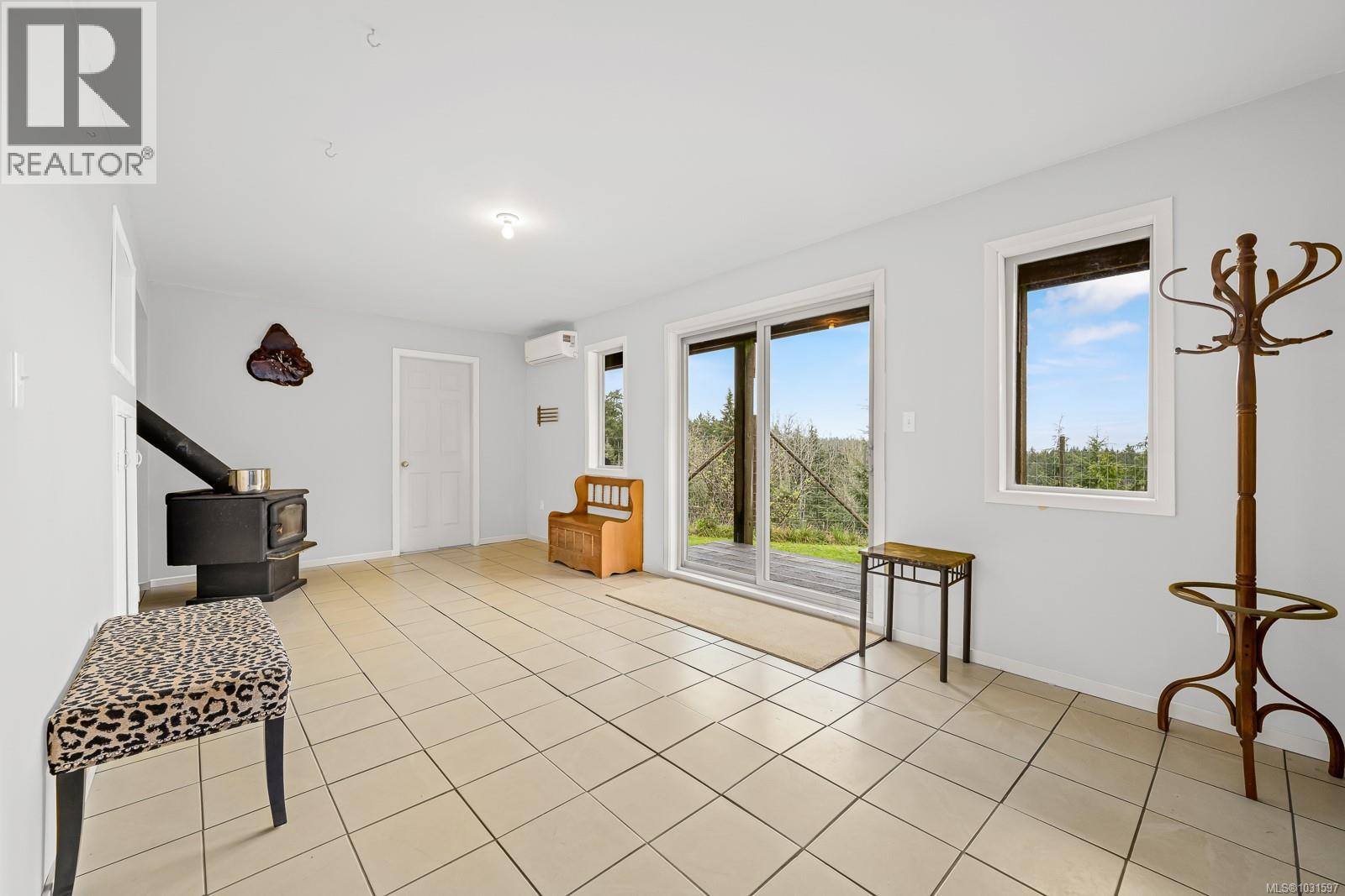 8900 Keith Wagner Way, Denman Island