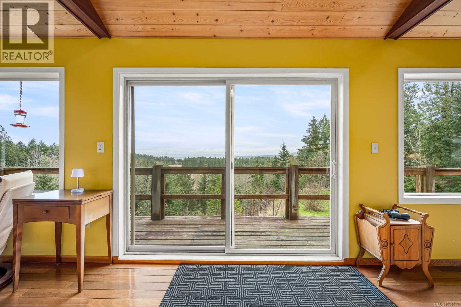 8900 Keith Wagner Way, Denman Island