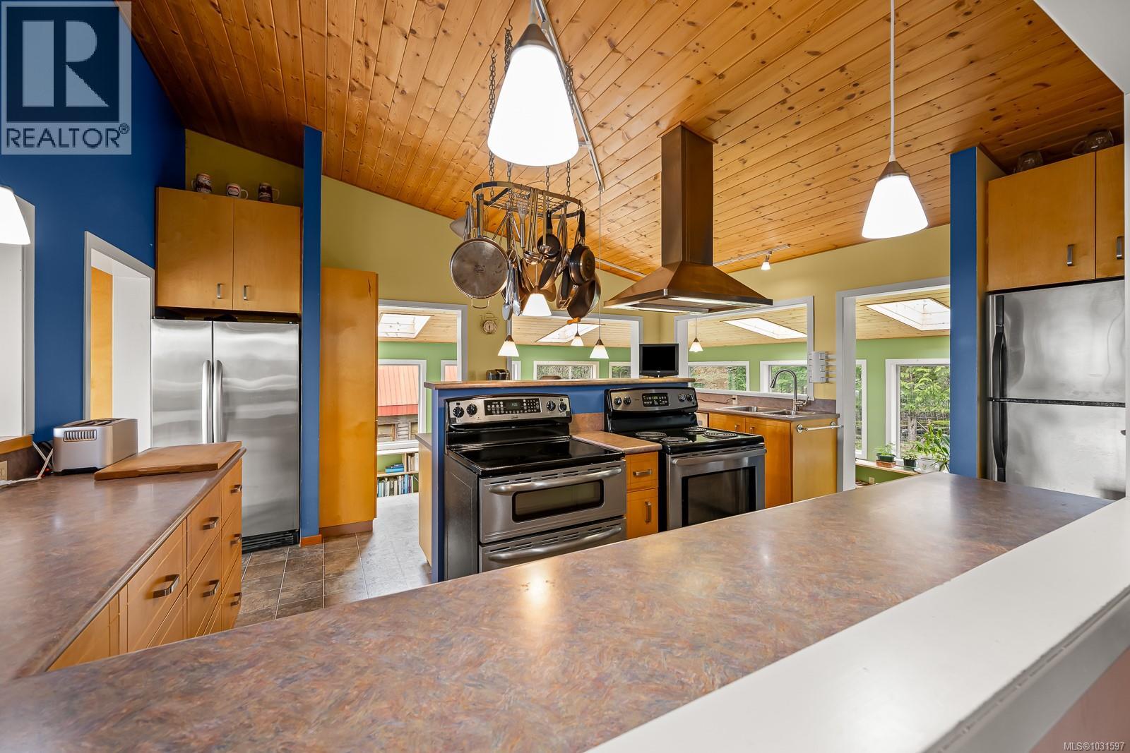 8900 Keith Wagner Way, Denman Island