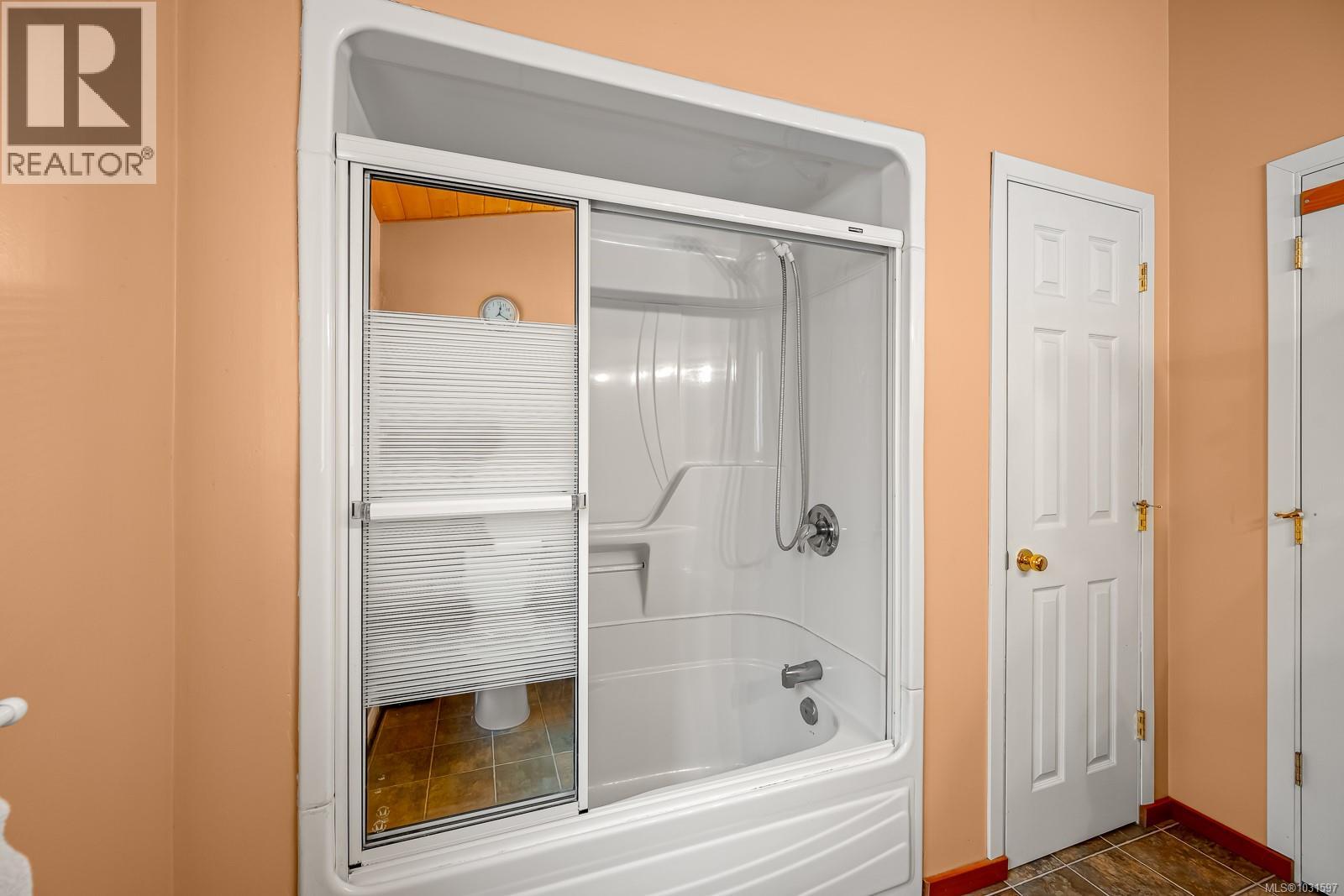 8900 Keith Wagner Way, Denman Island