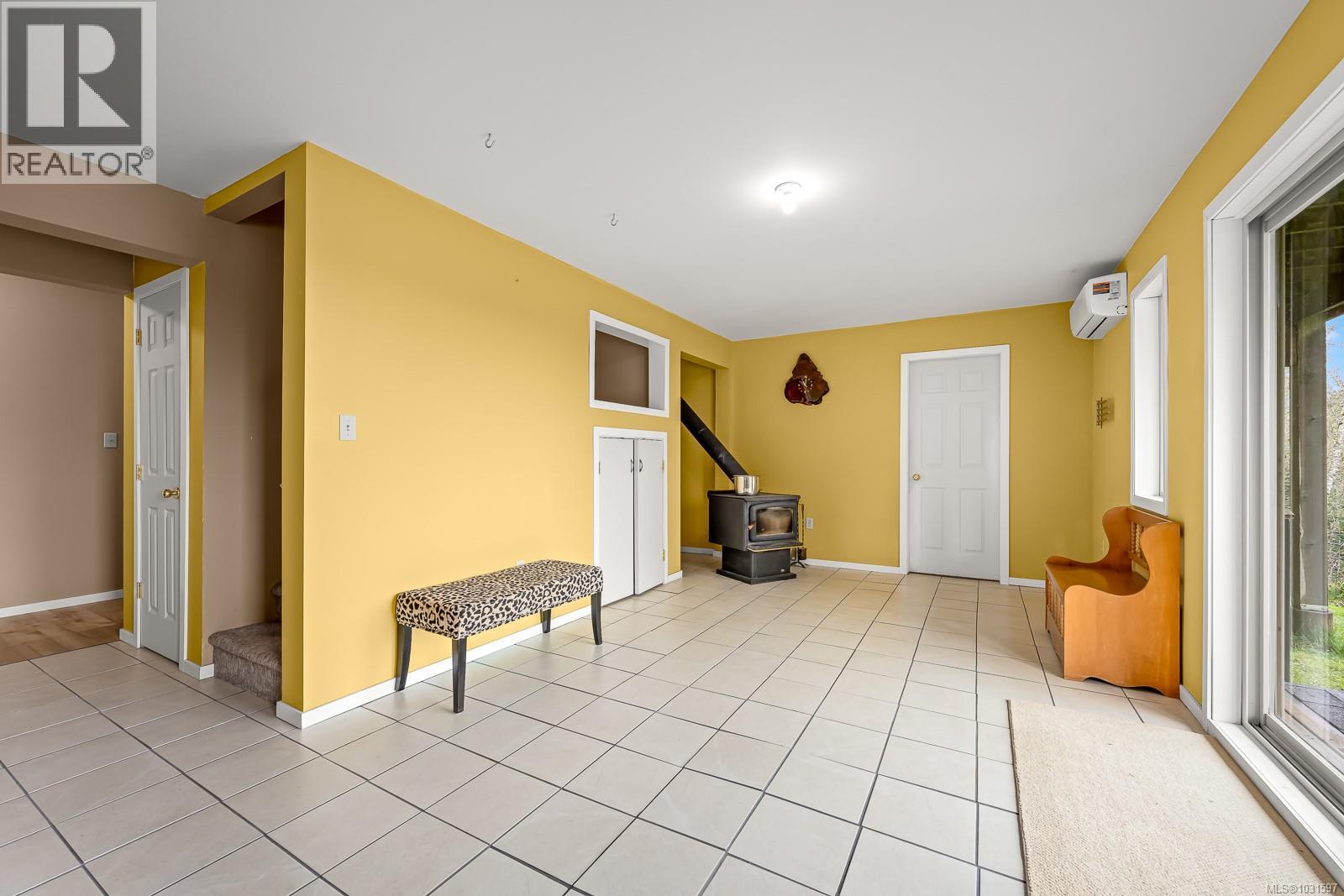 8900 Keith Wagner Way, Denman Island