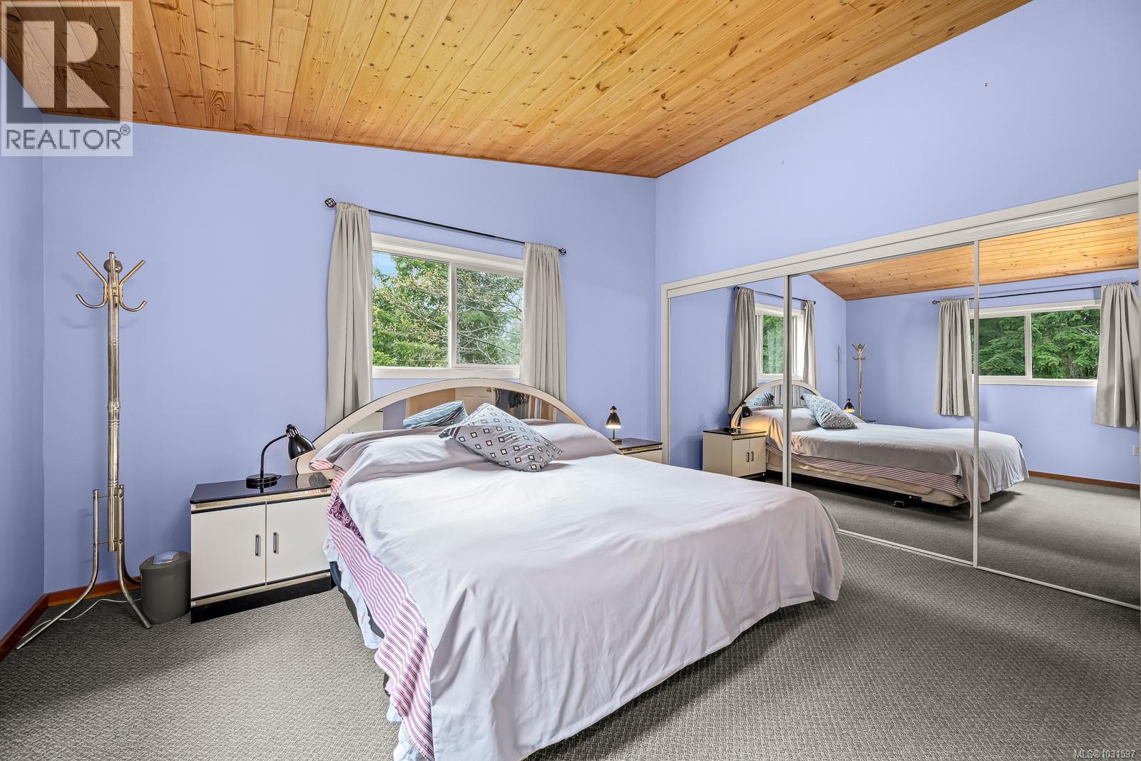 8900 Keith Wagner Way, Denman Island