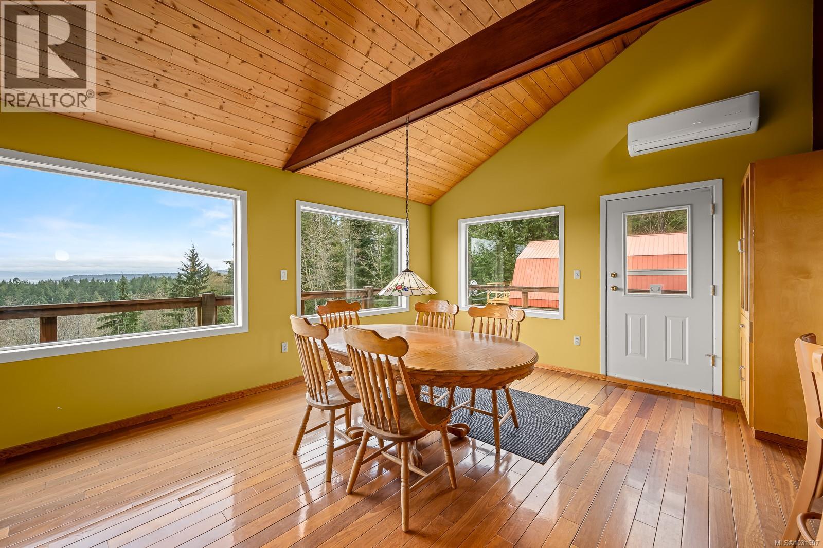 8900 Keith Wagner Way, Denman Island