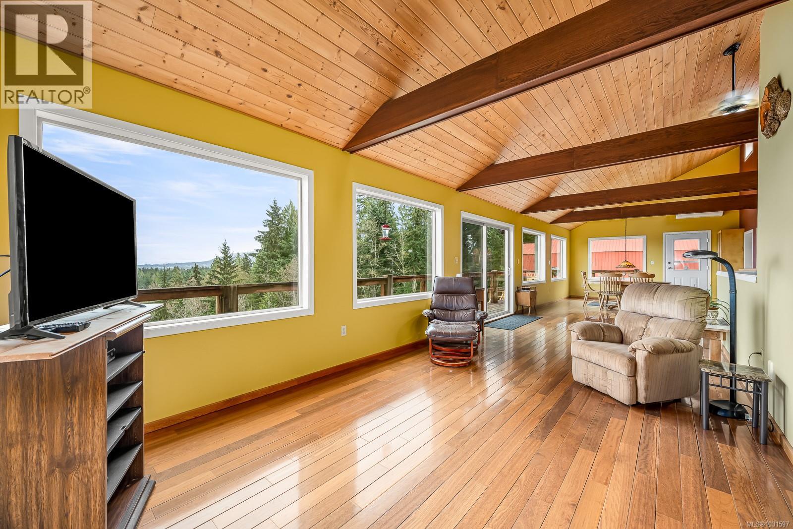 8900 Keith Wagner Way, Denman Island