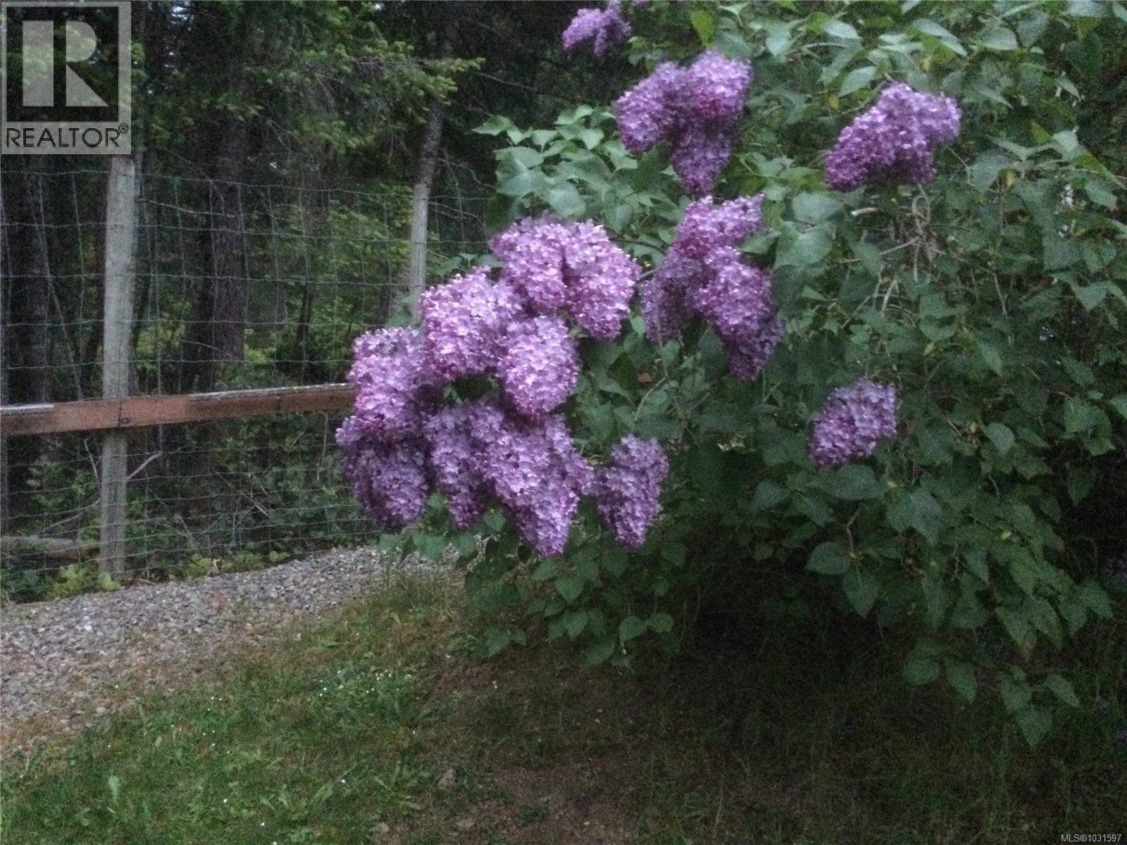 8900 Keith Wagner Way, Denman Island