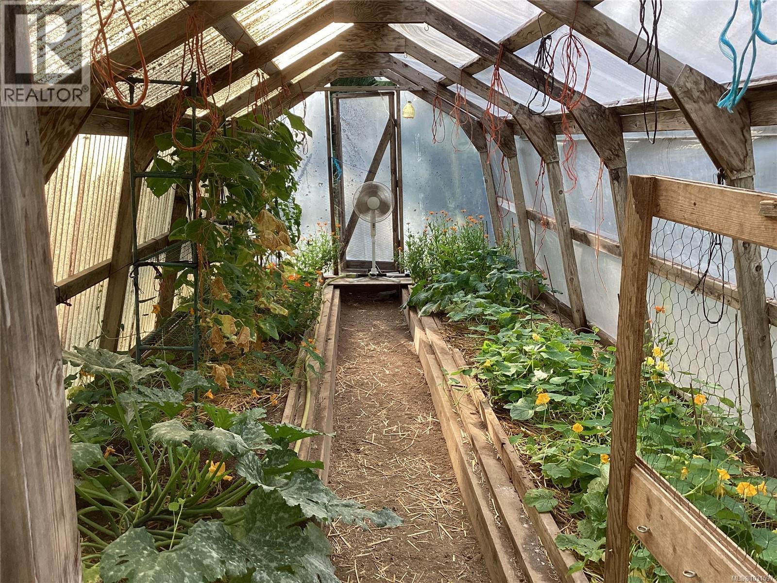 8900 Keith Wagner Way, Denman Island