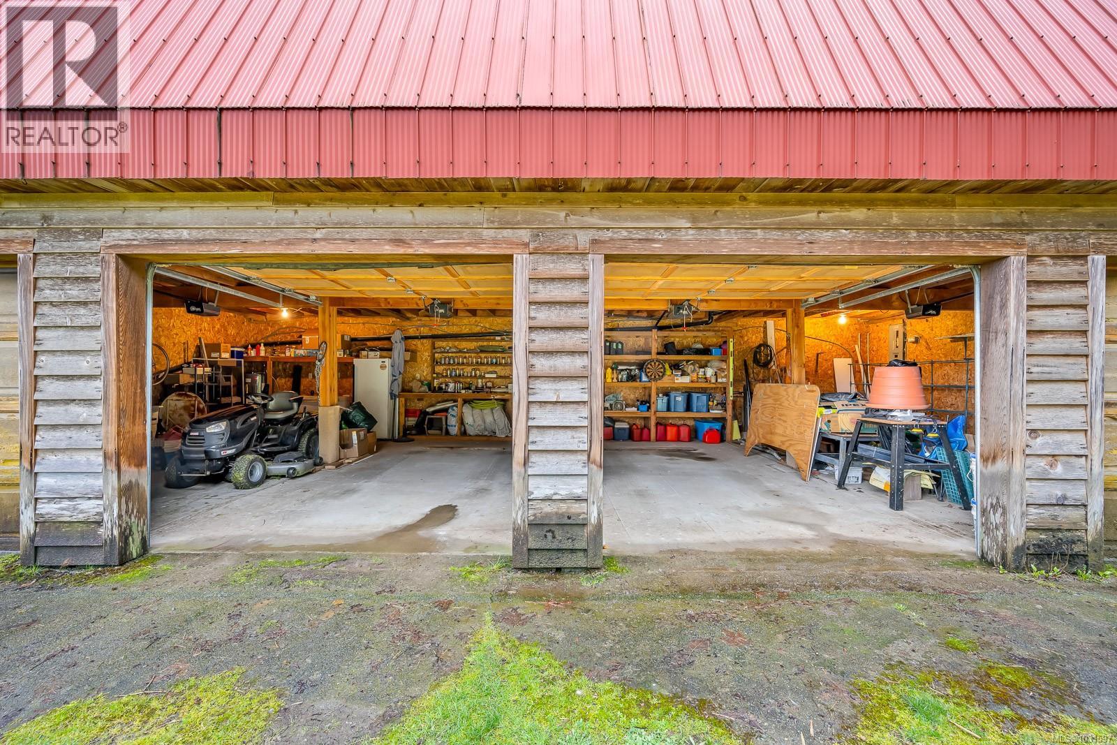 8900 Keith Wagner Way, Denman Island