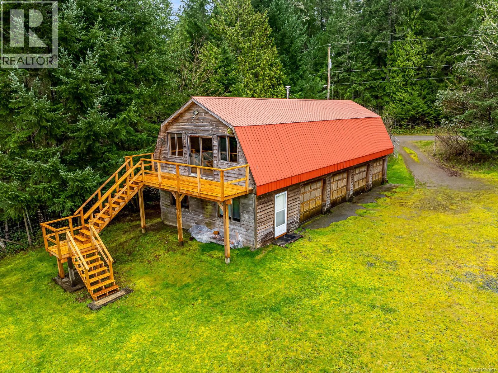 8900 Keith Wagner Way, Denman Island