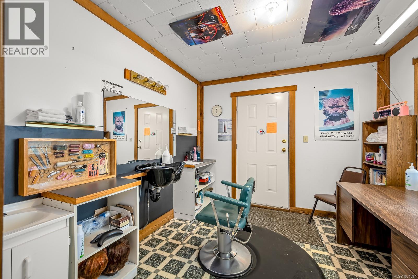 8900 Keith Wagner Way, Denman Island