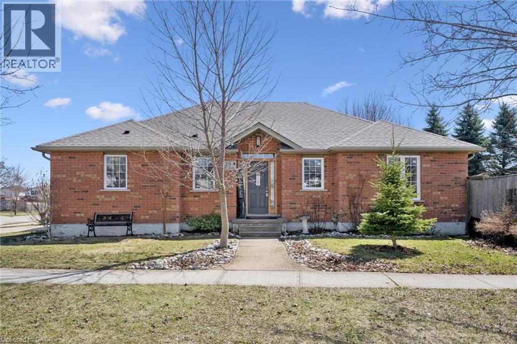 29 INGE Court, Kitchener, Ontario N2K3V7 - Photo 2