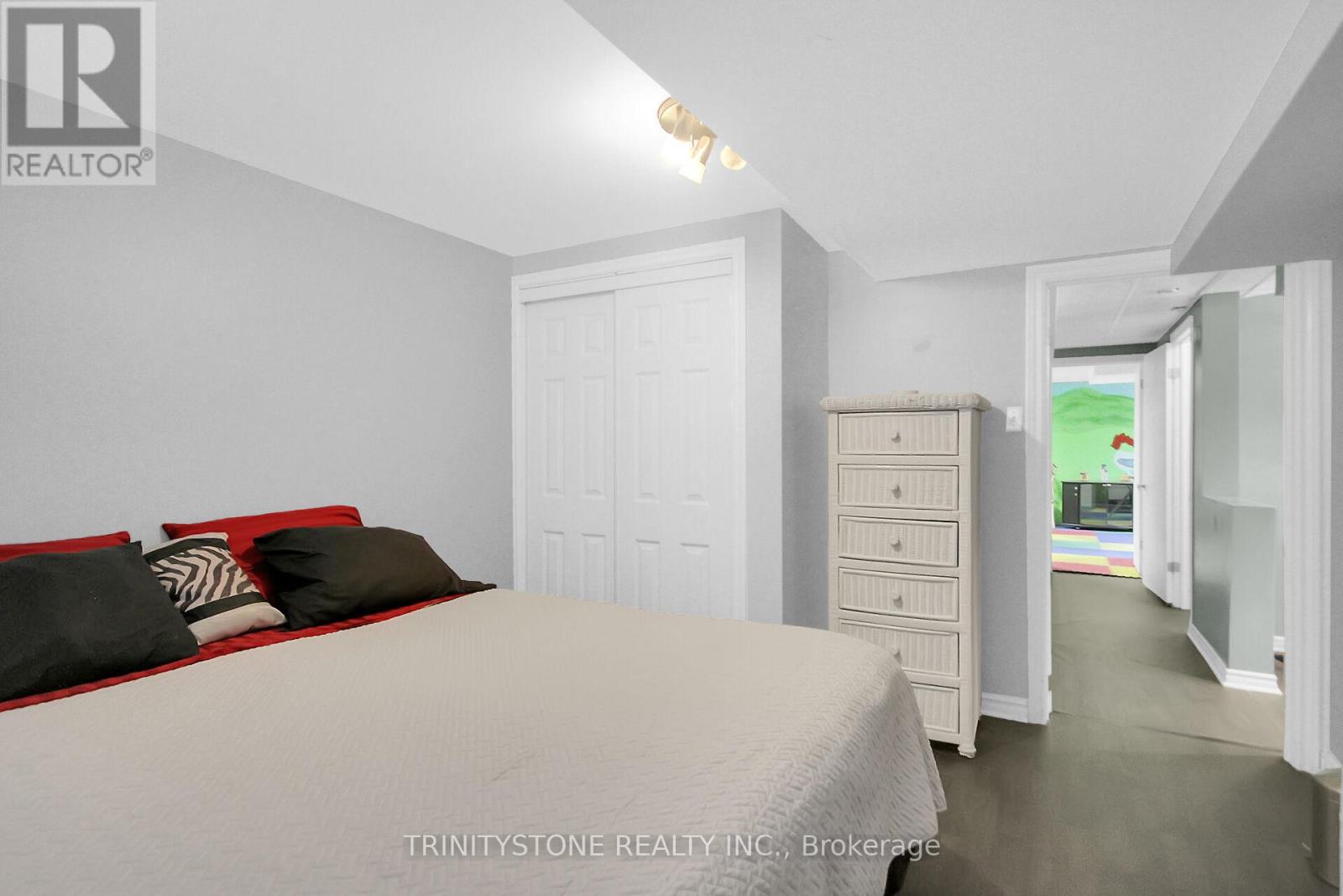 Lower bedroom
