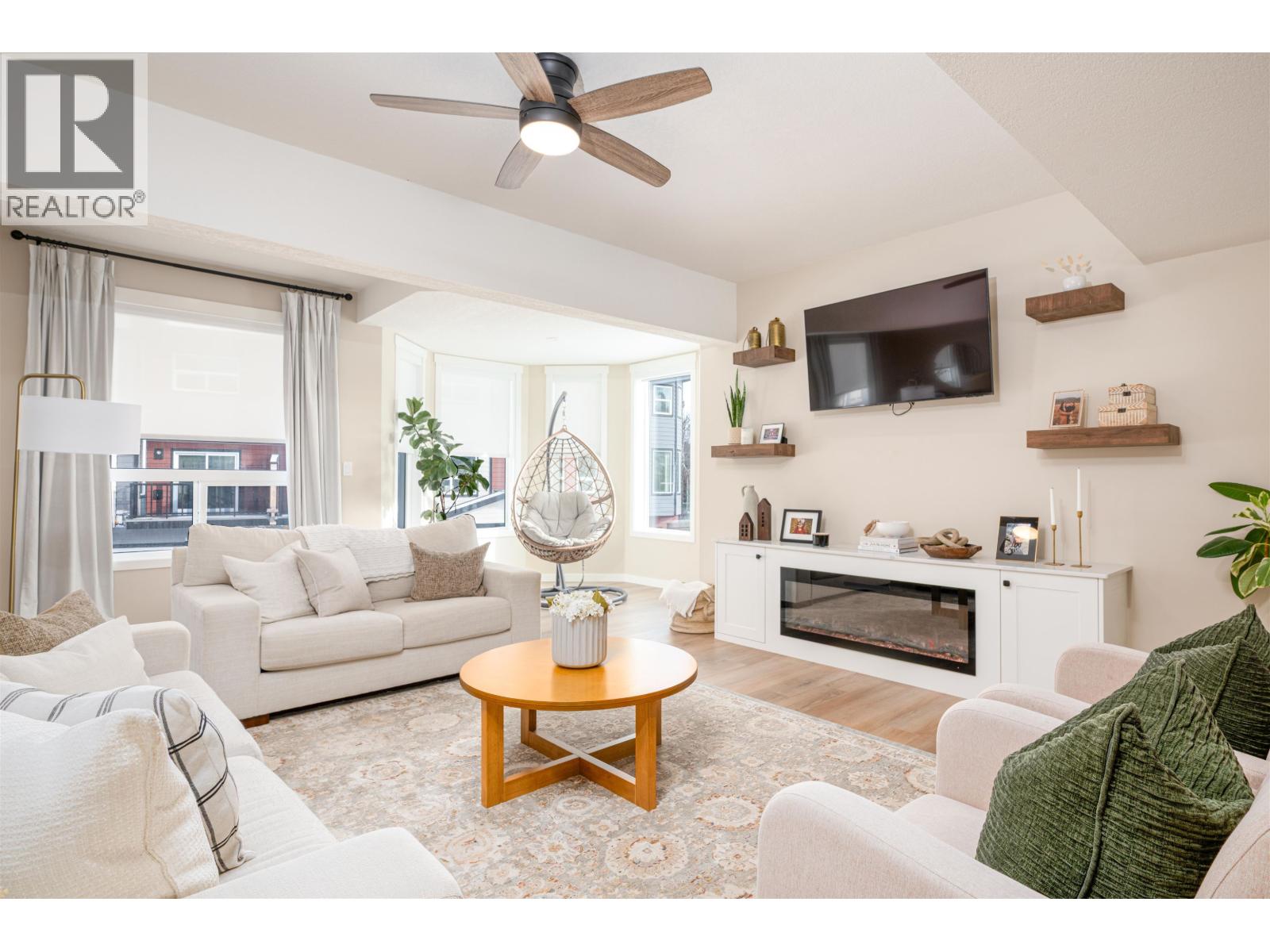 #101 7000 HUSBAND DRIVE - 11