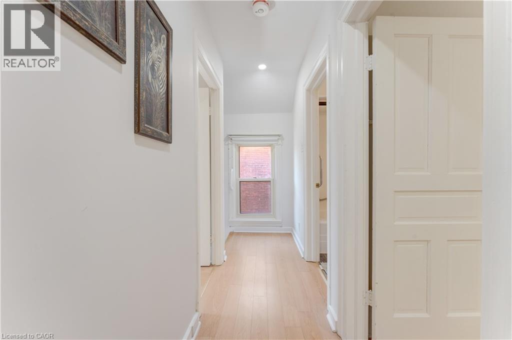 24 ONWARD Avenue - 23